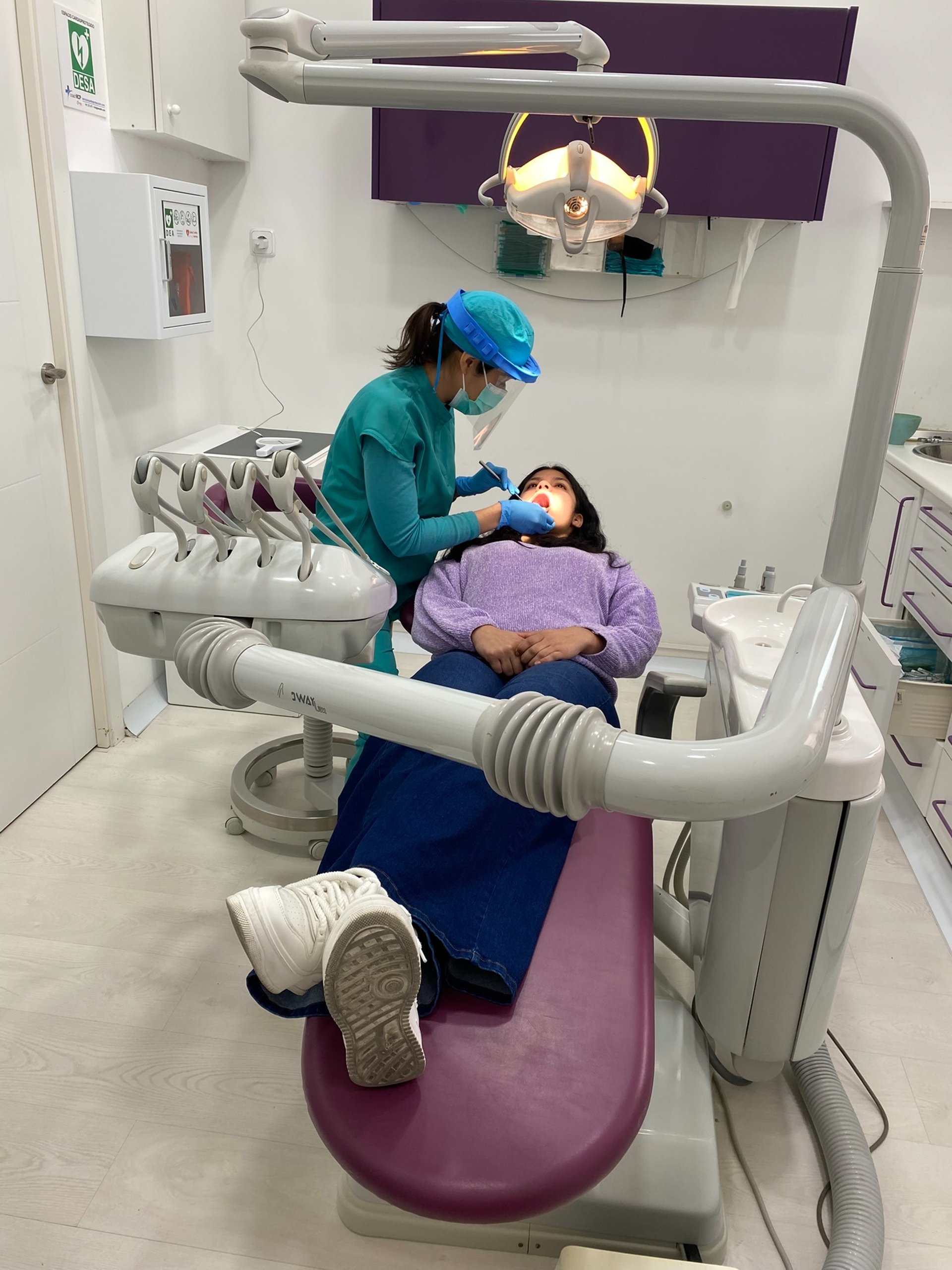 black and brown leather padded tub sofa