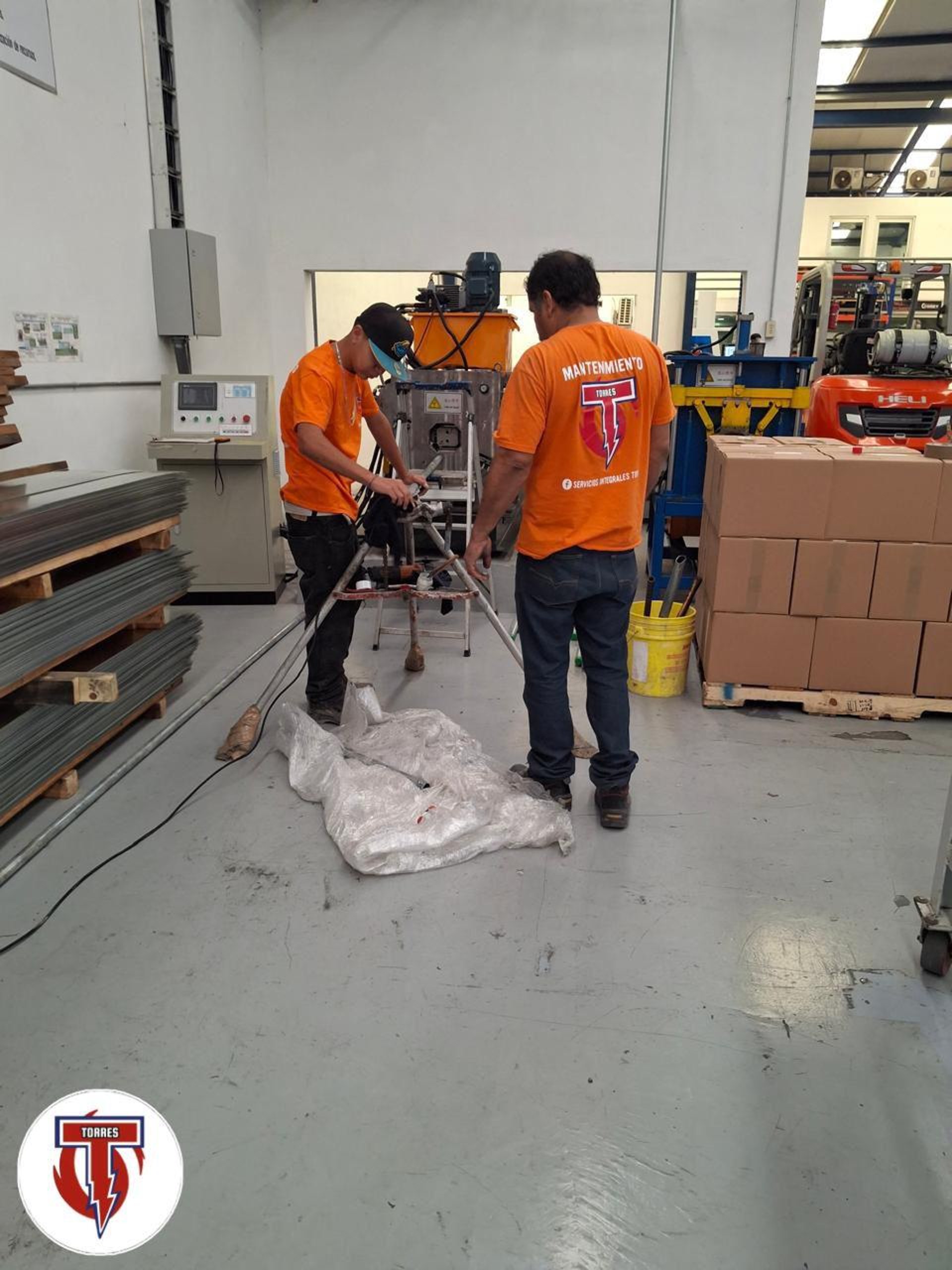 black and brown leather padded tub sofa