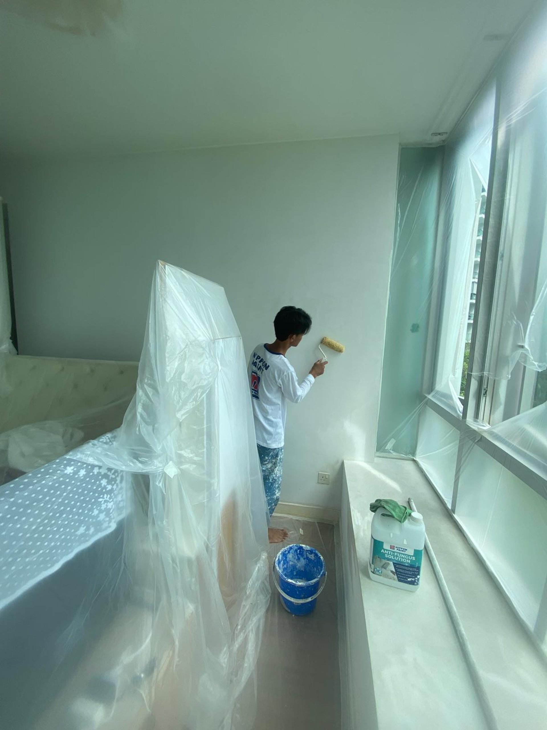 black and white bed linen