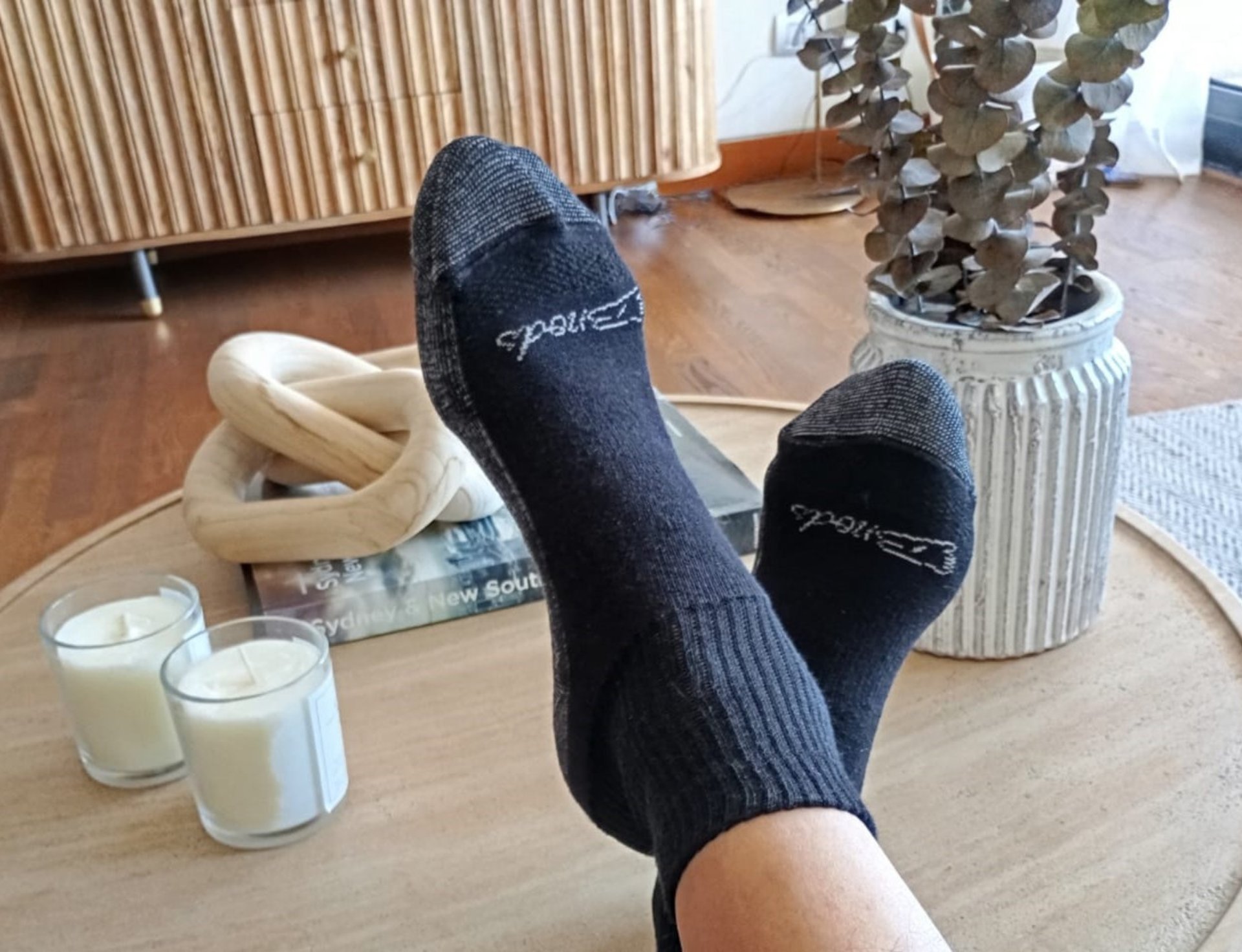 black and white bed linen