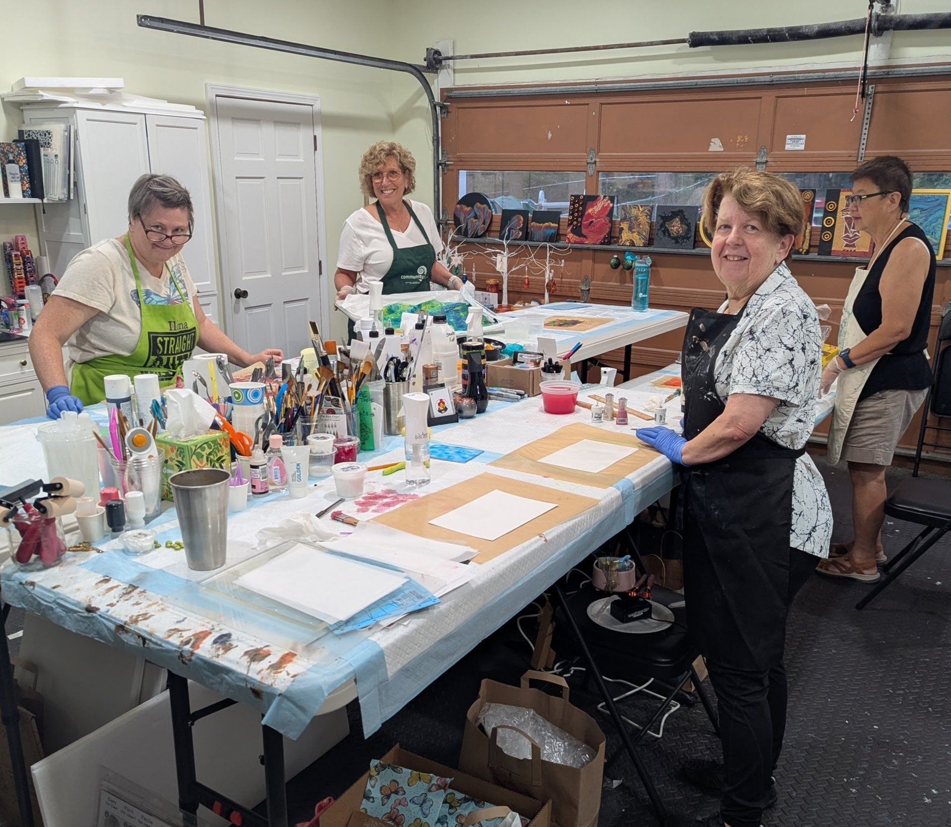 black and white bed linen