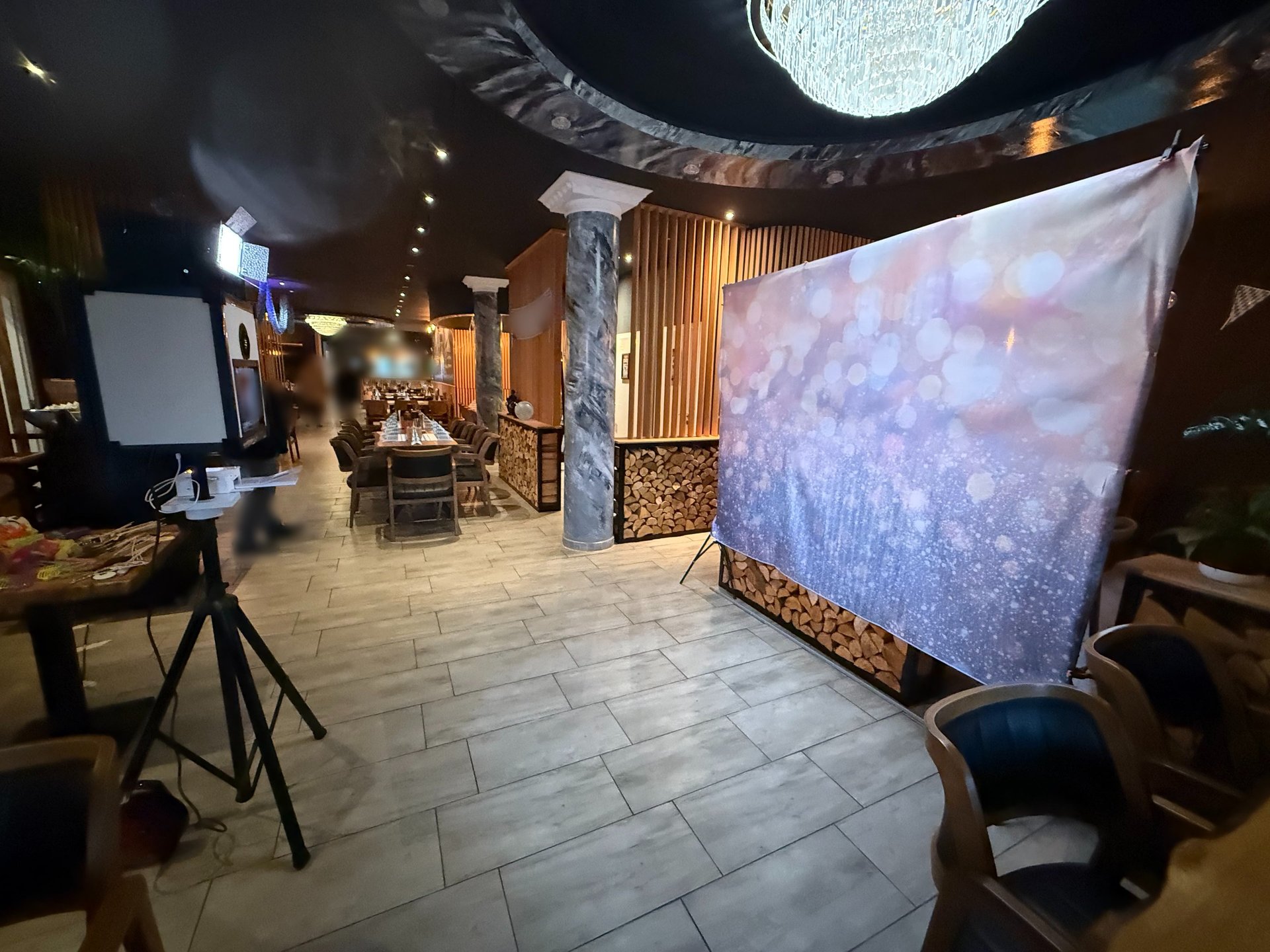 black and white bed linen