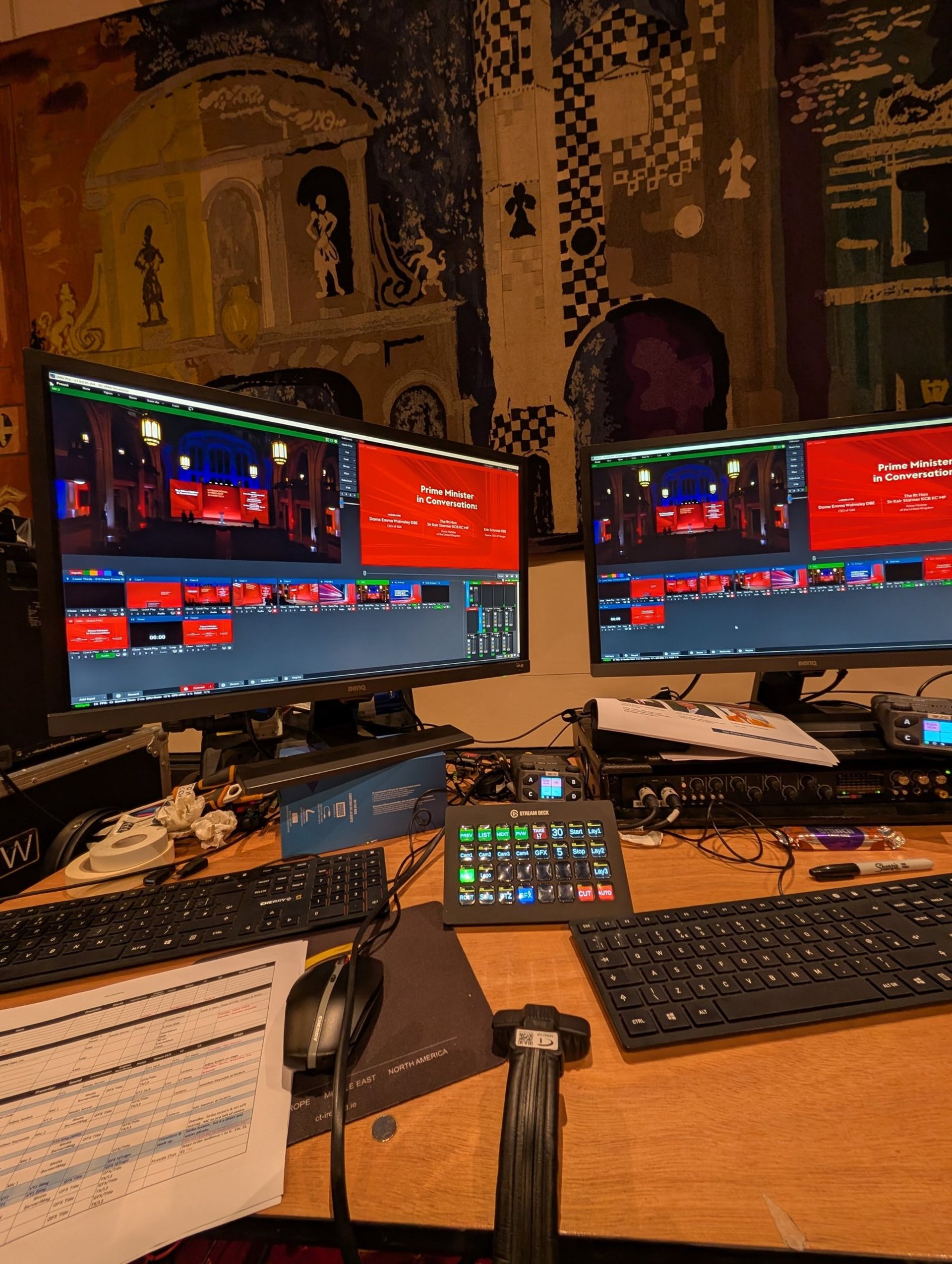 gray computer monitor