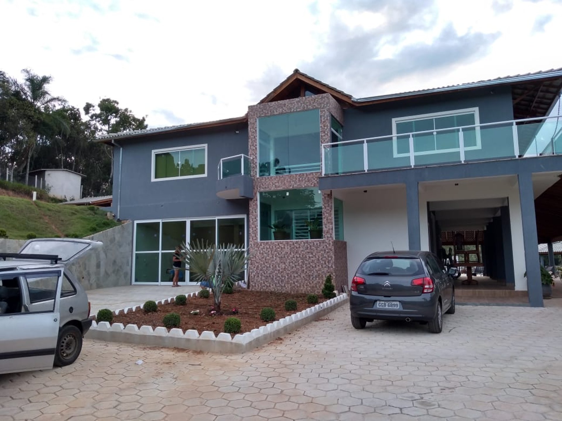 black and brown leather padded tub sofa