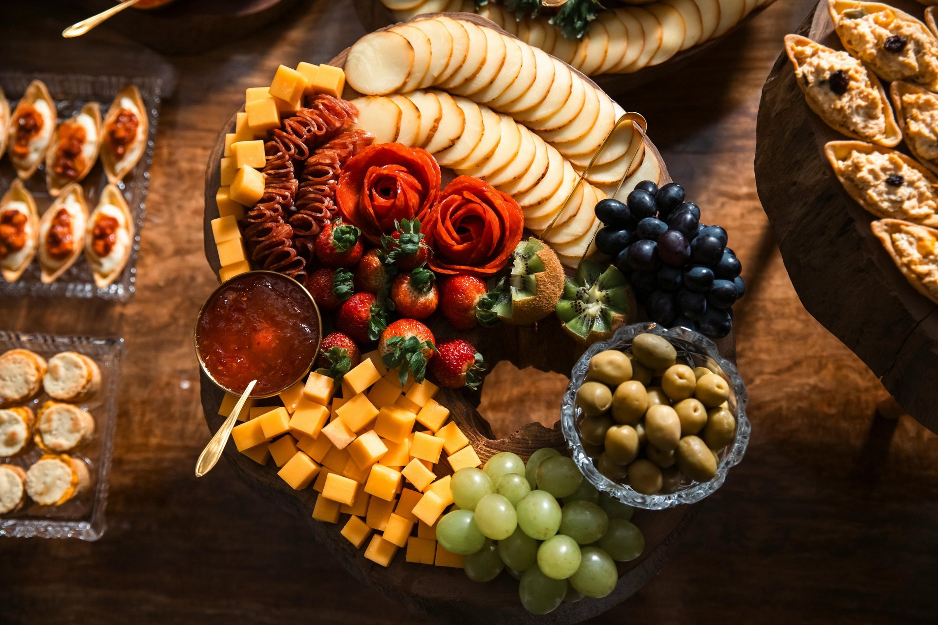 black and white bed linen