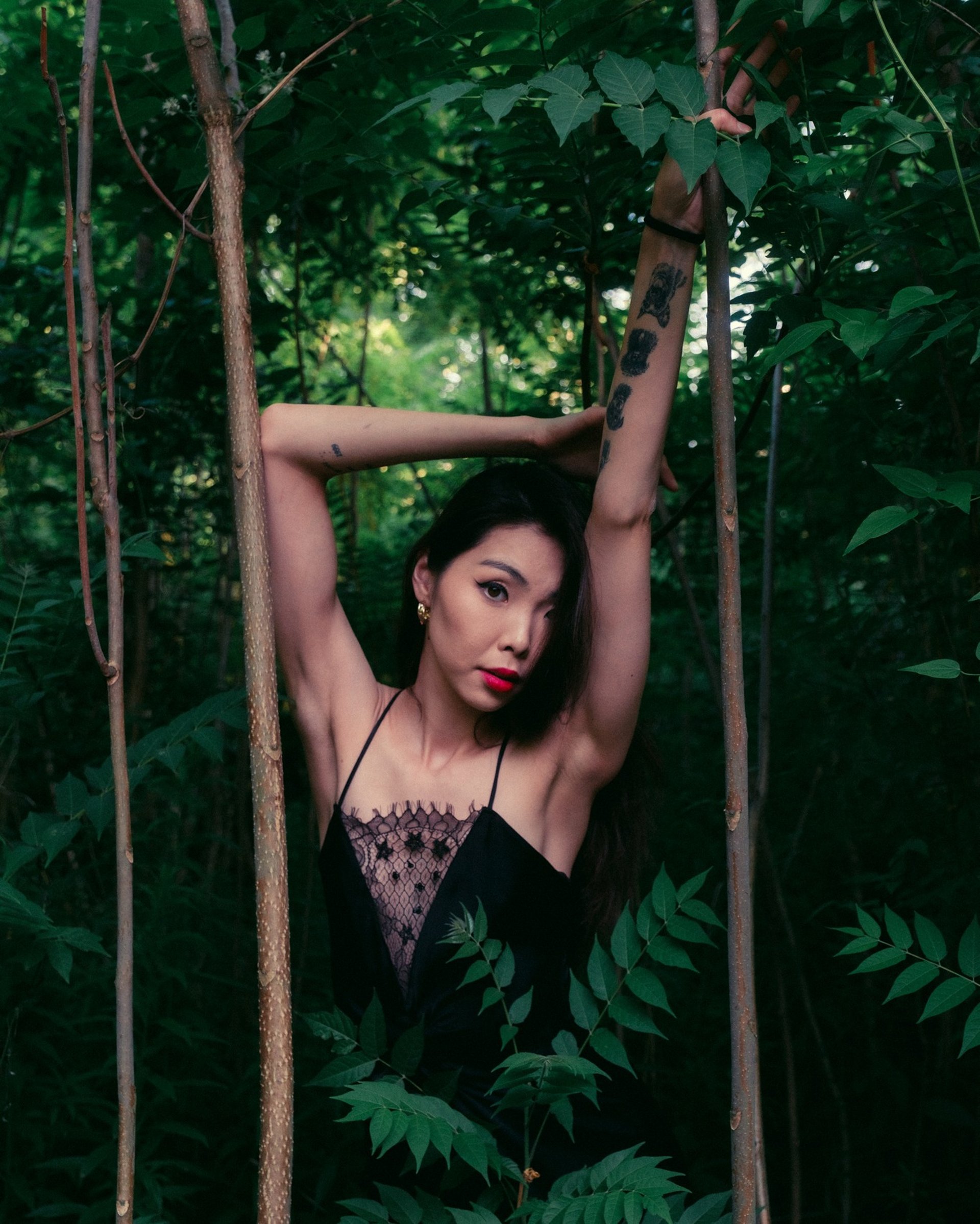 black and white bed linen