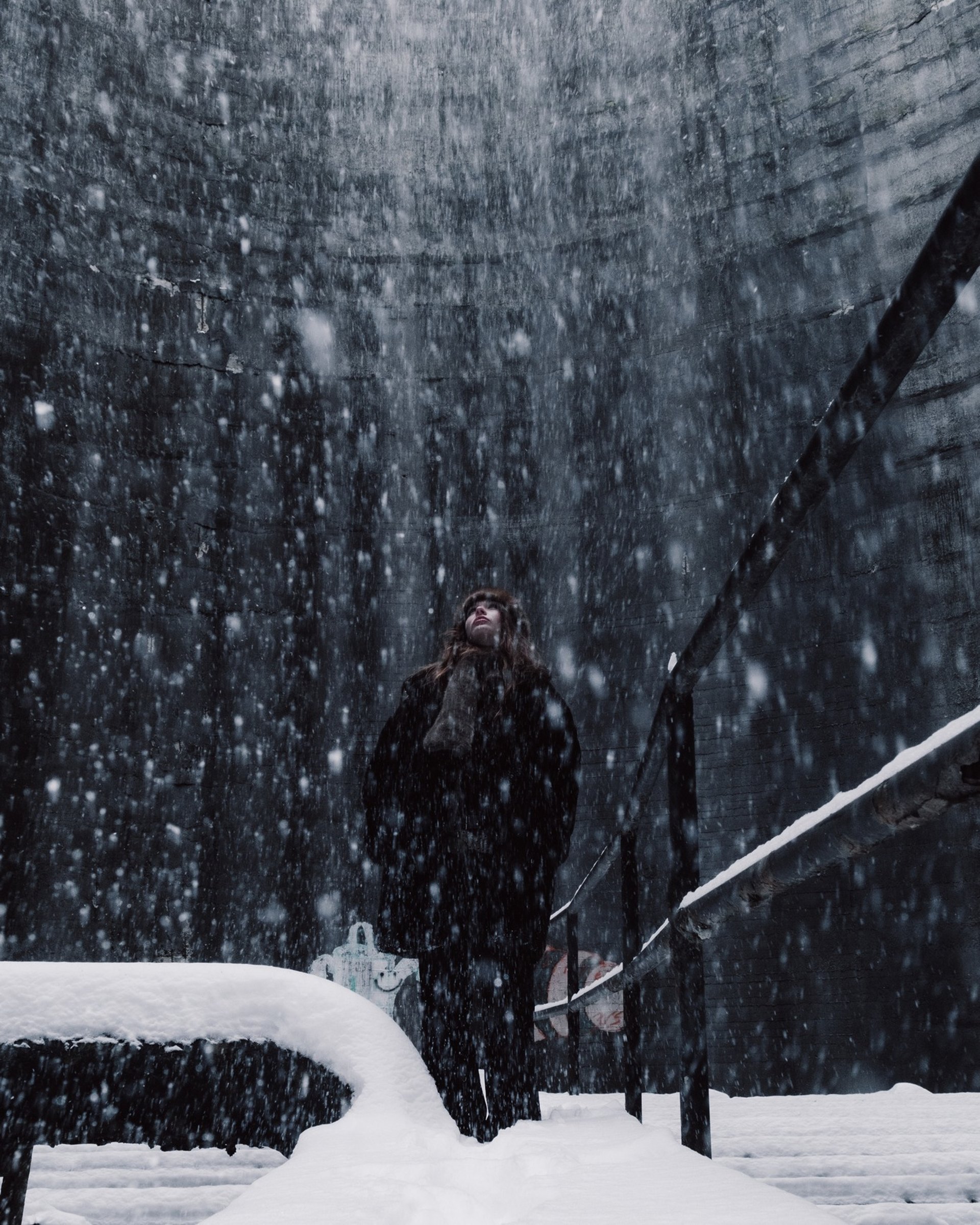 black and white bed linen