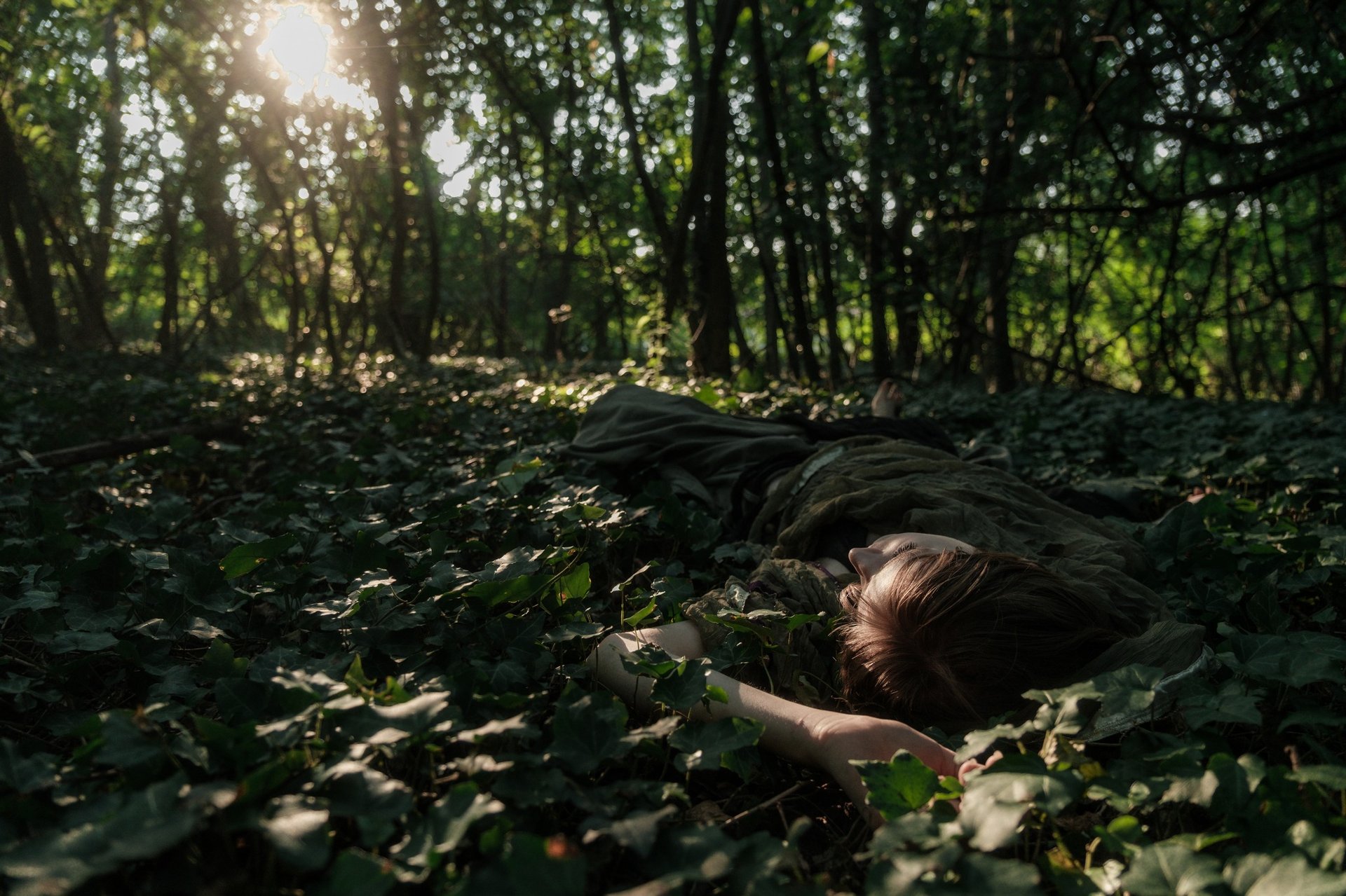 black and white bed linen