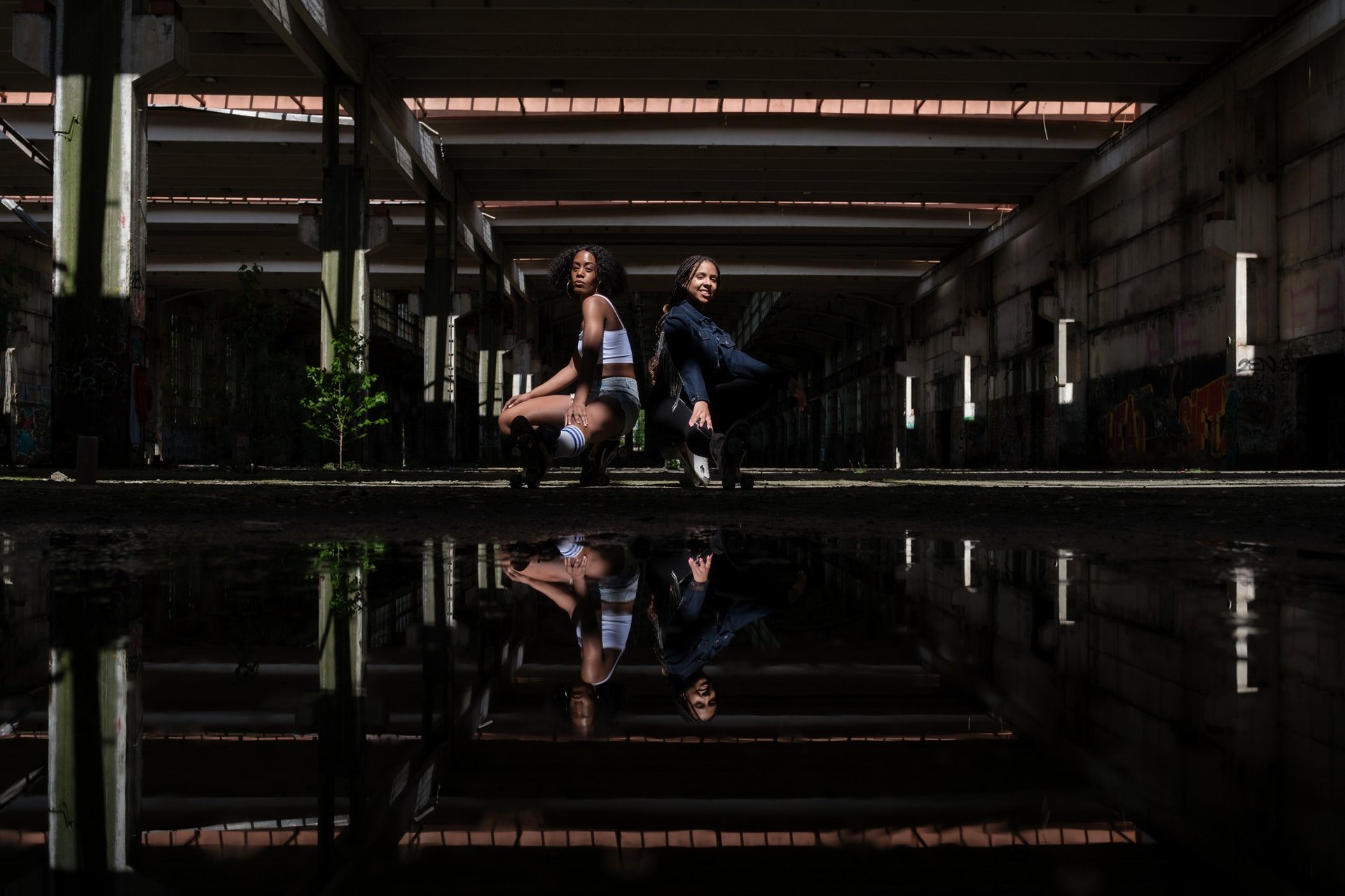 black and white bed linen