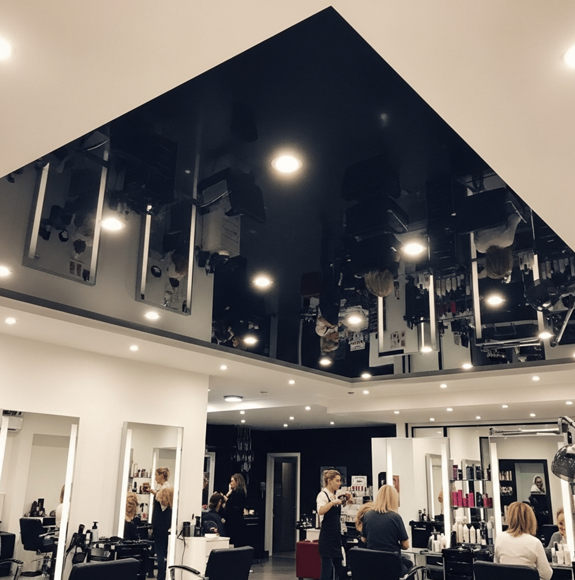 riseur-mit-spanndecke-glanz-schwarz-karlsruhe