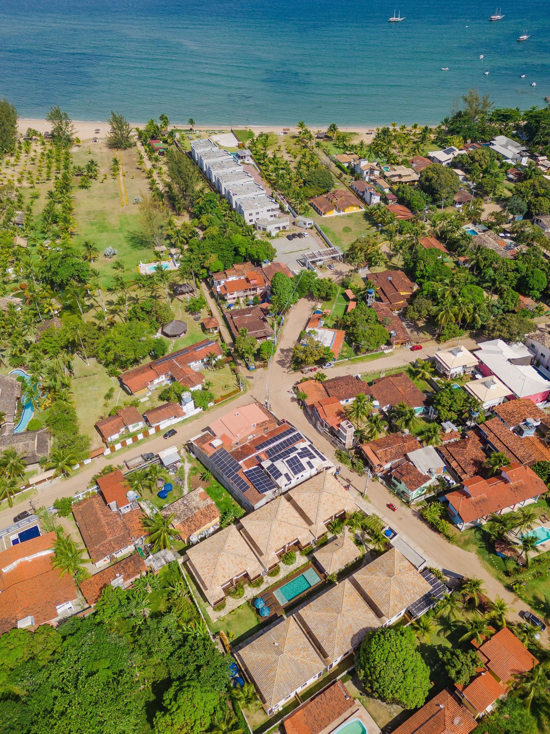 black and white bed linen