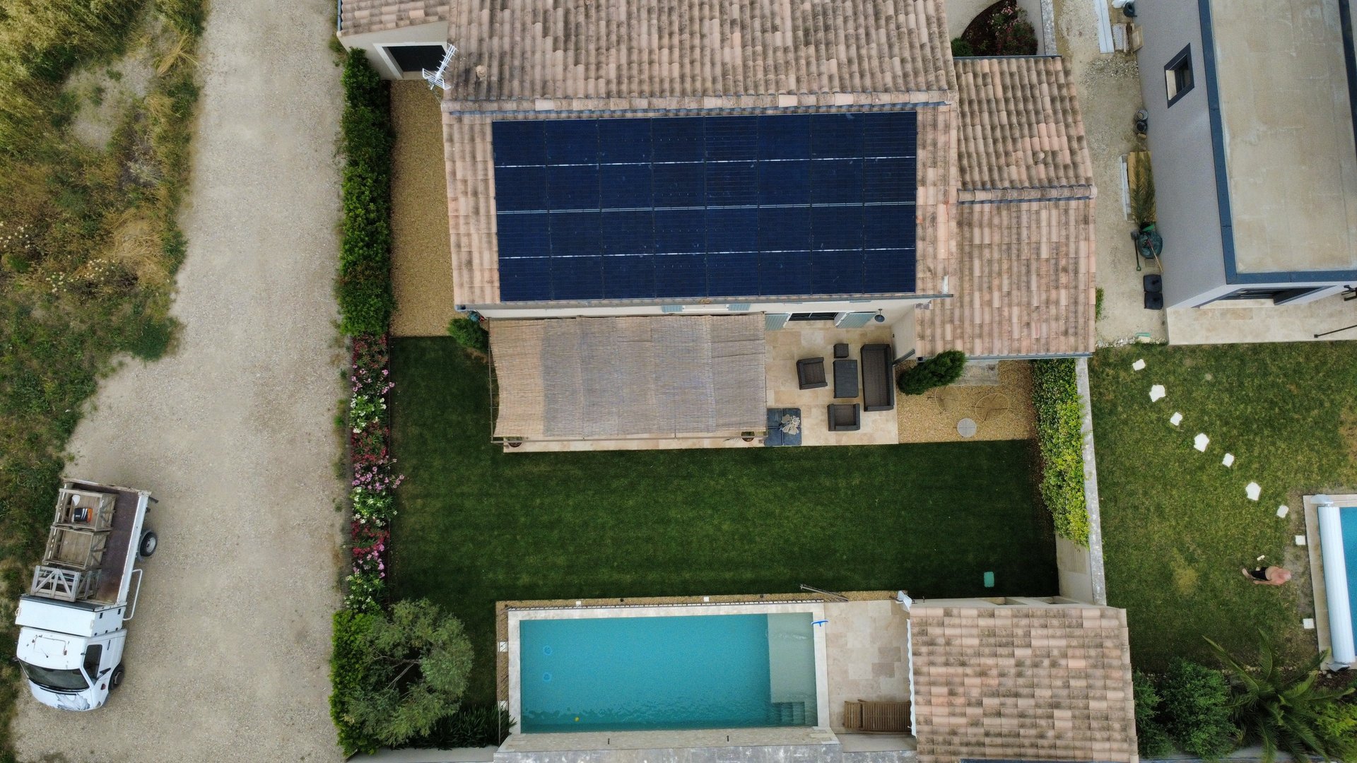 installation-photovoltaïque-8kWc-en-surimposition-sur-toiture-à-mollégès-13