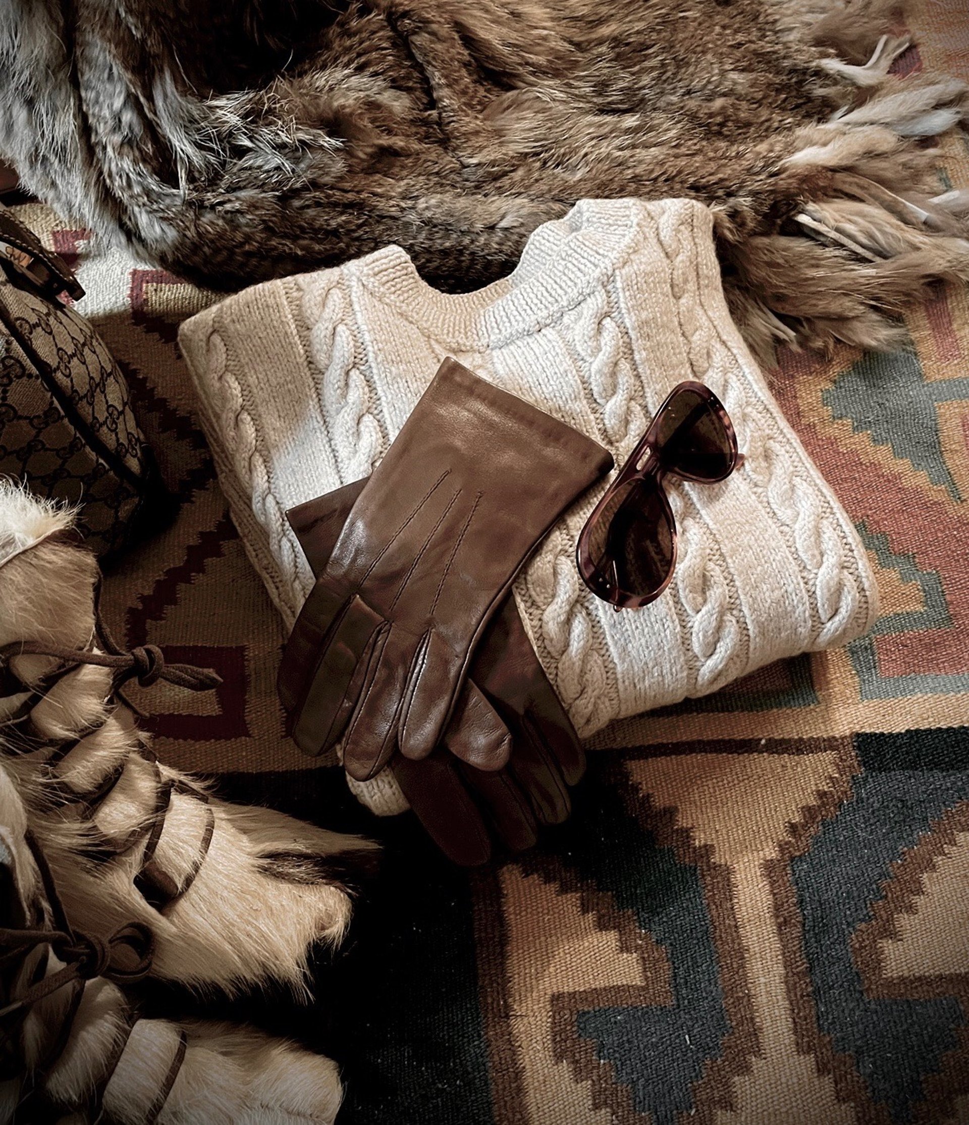 black and white bed linen