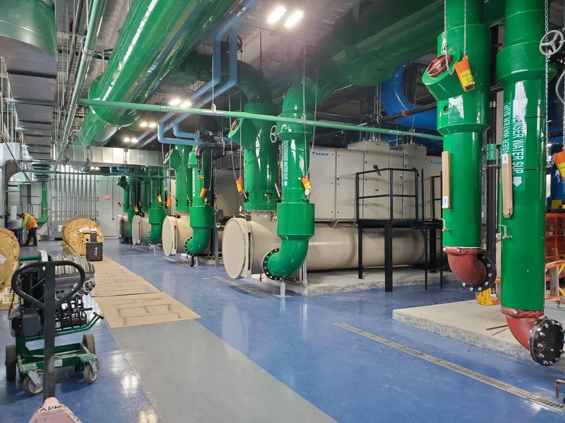 black and white bed linen