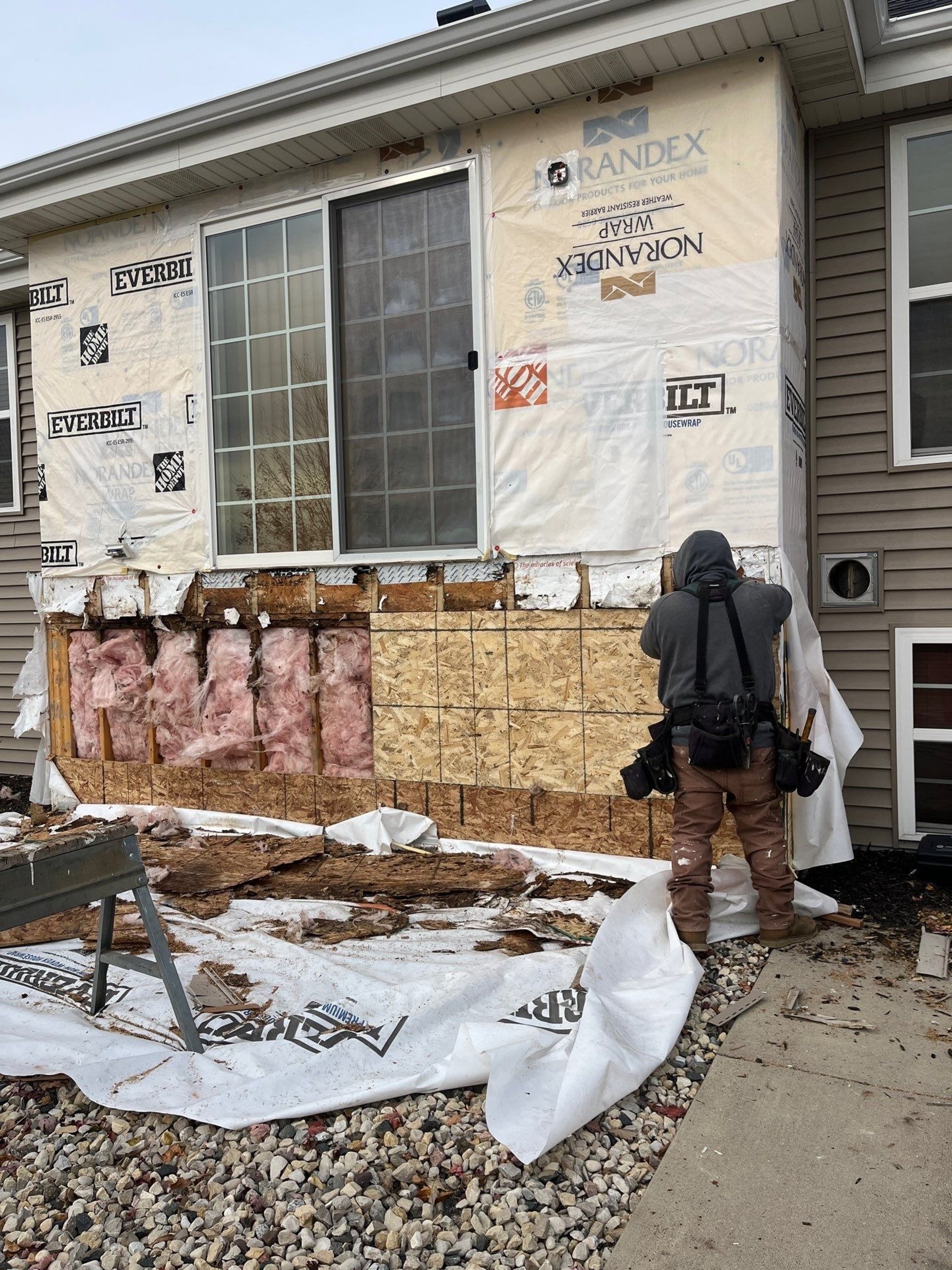 black and white bed linen