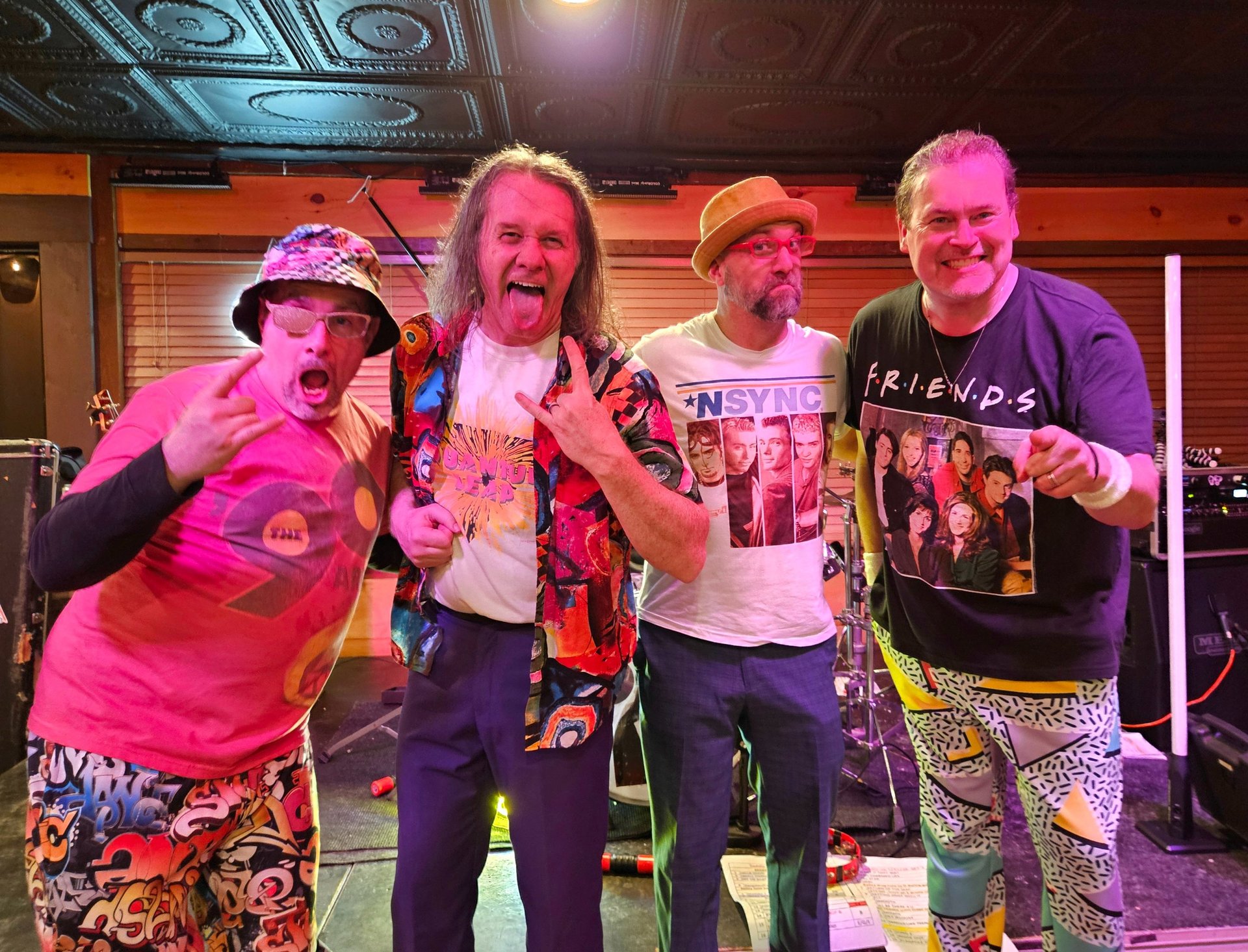 black and white bed linen