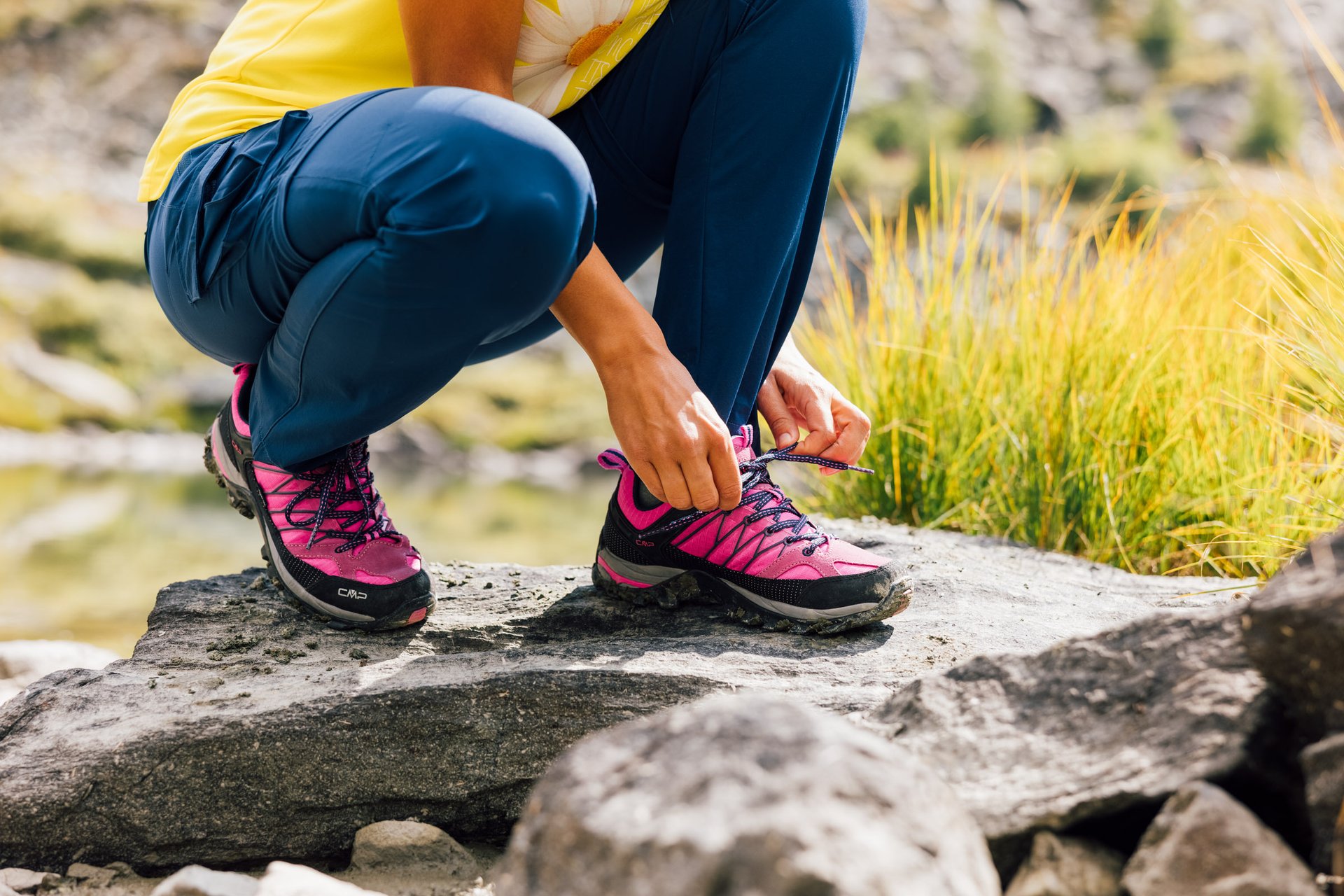 an abstract photo of a curved building with a blue sky in the background