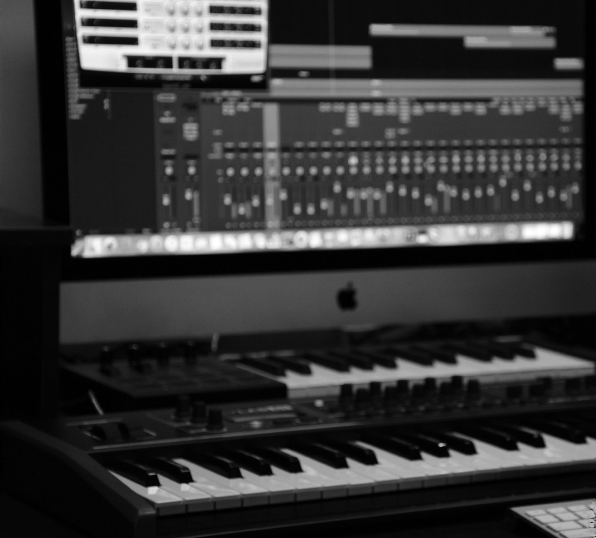 photo of clear glass mug