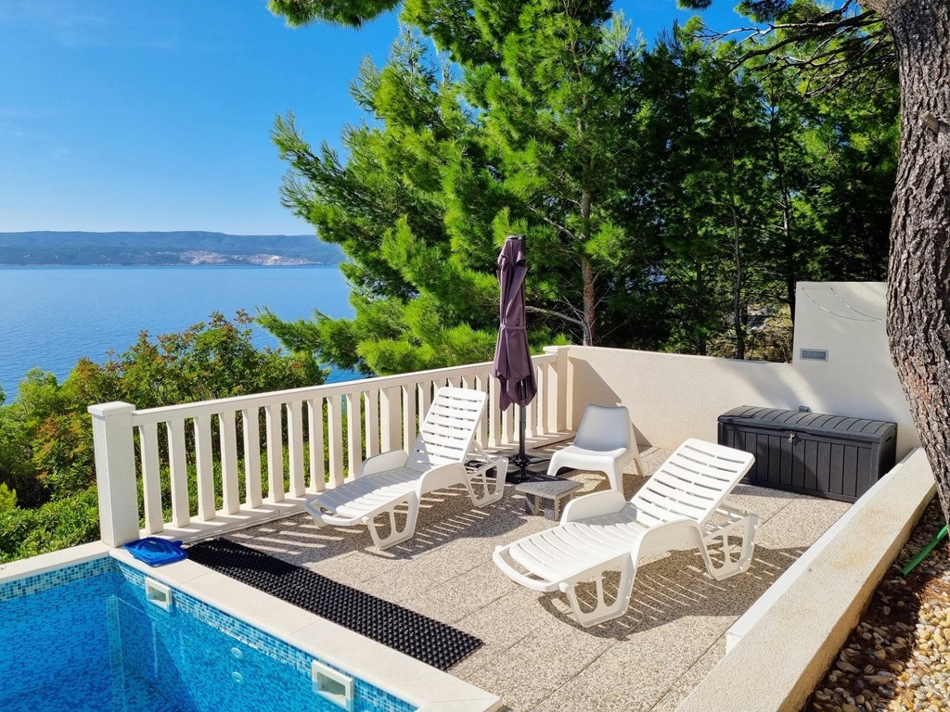 Western sun terrace with loungers and pine trees, Easy Living, Lokva Rogoznica