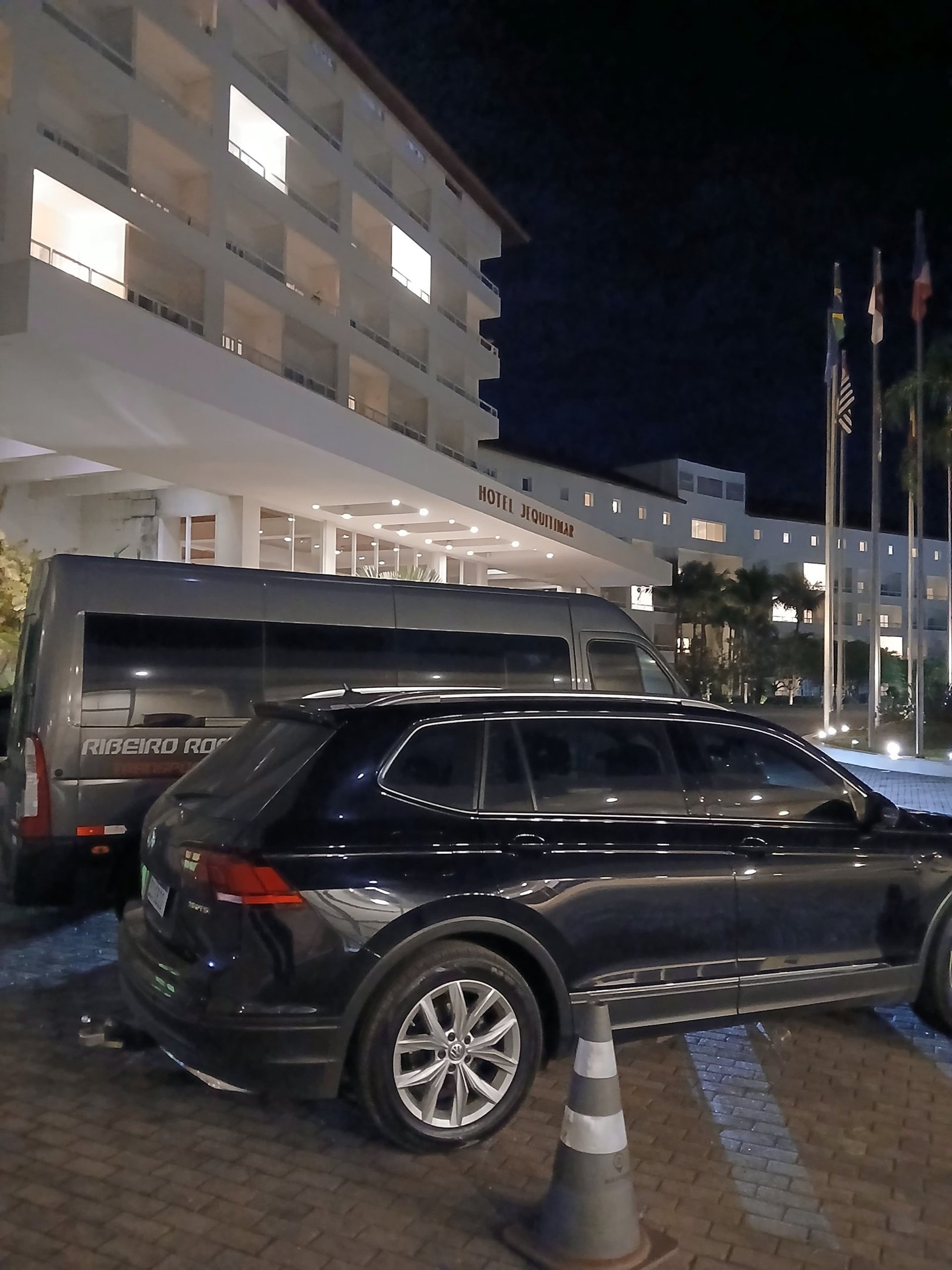 black and brown leather padded tub sofa