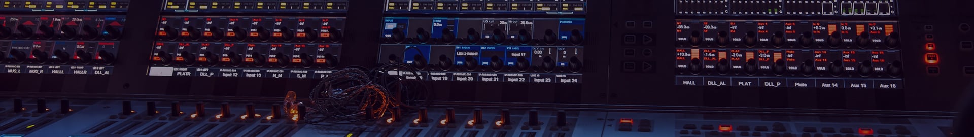 gray audio mixer close-up photo