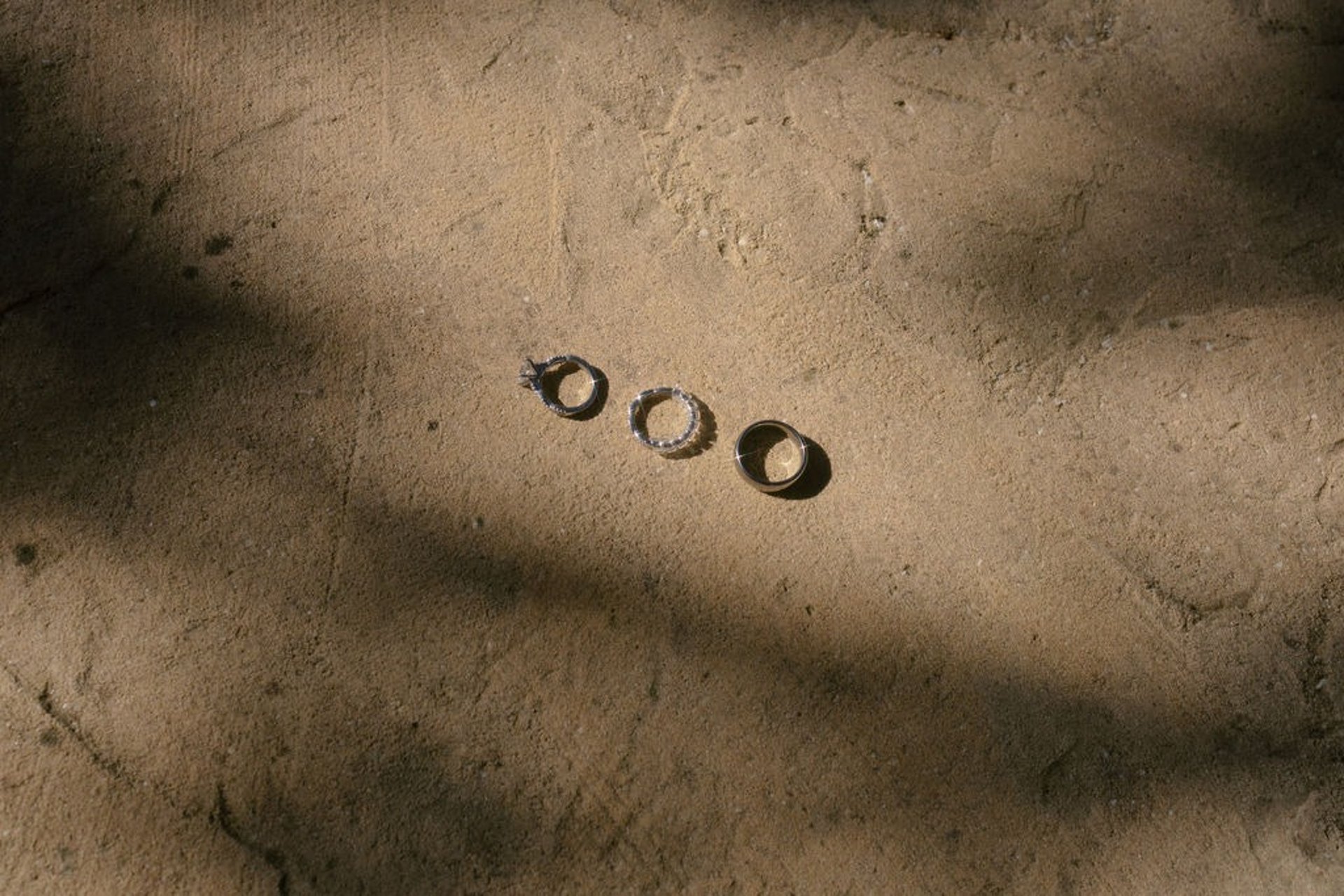 white ceramic dinnerware set