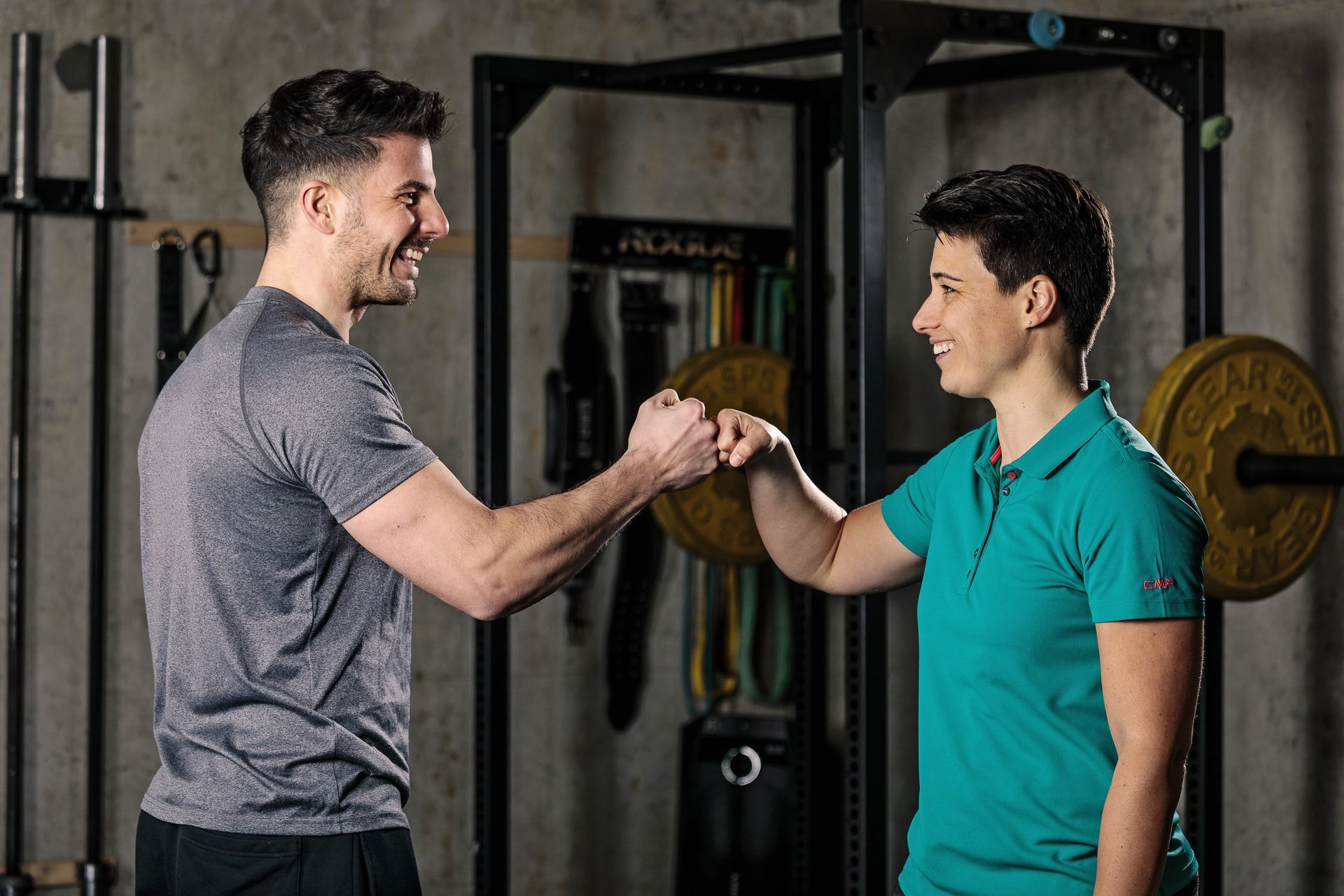 gray computer monitor