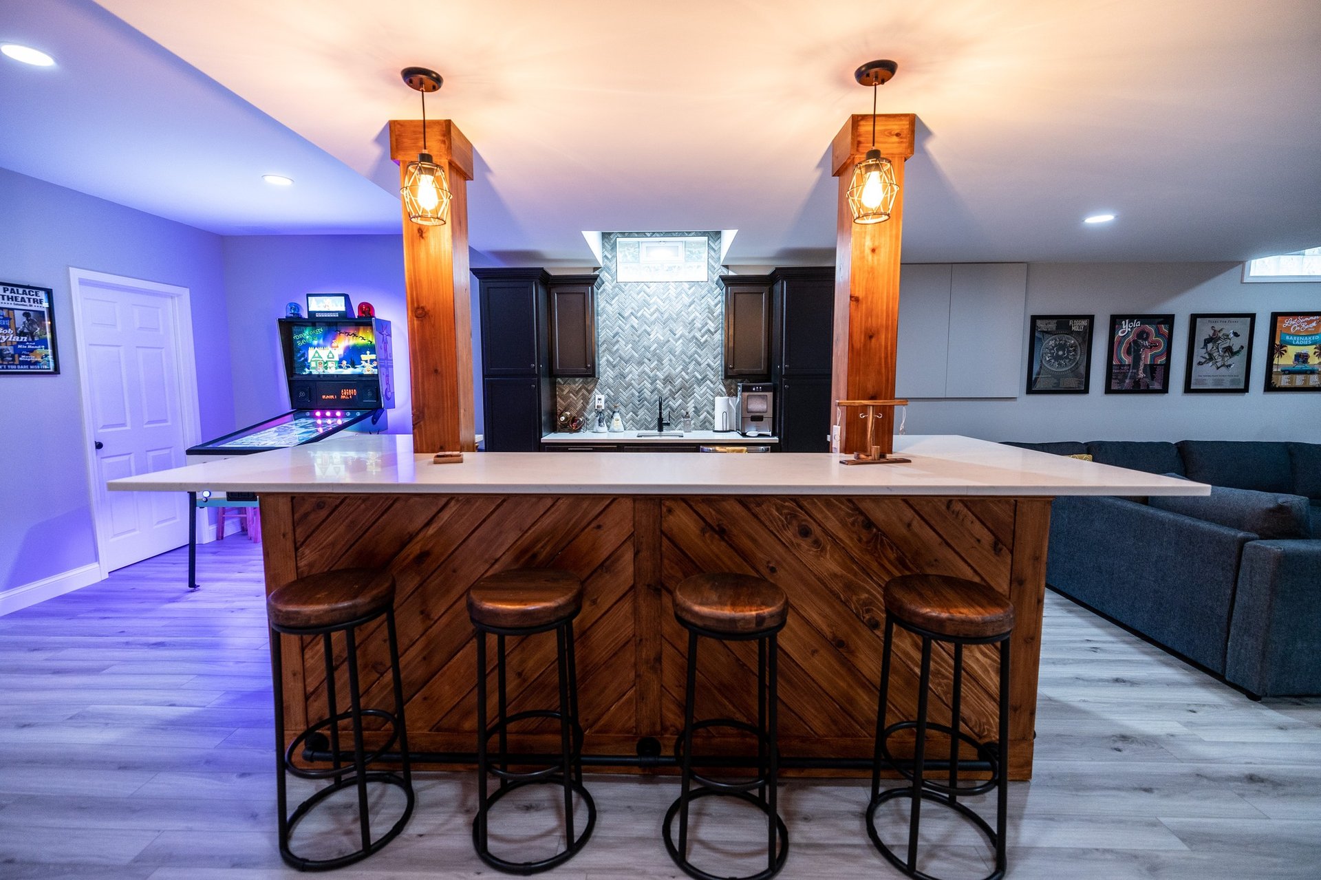 black and white bed linen