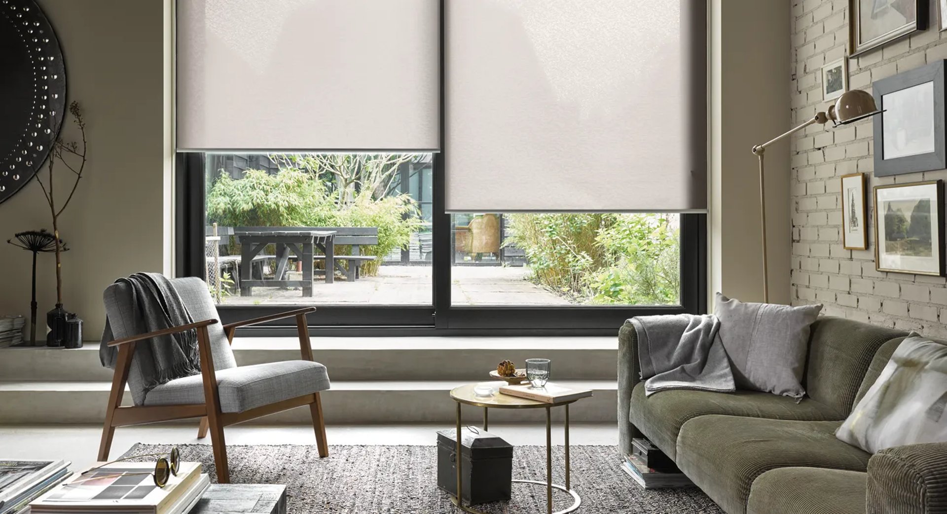 black and white bed linen