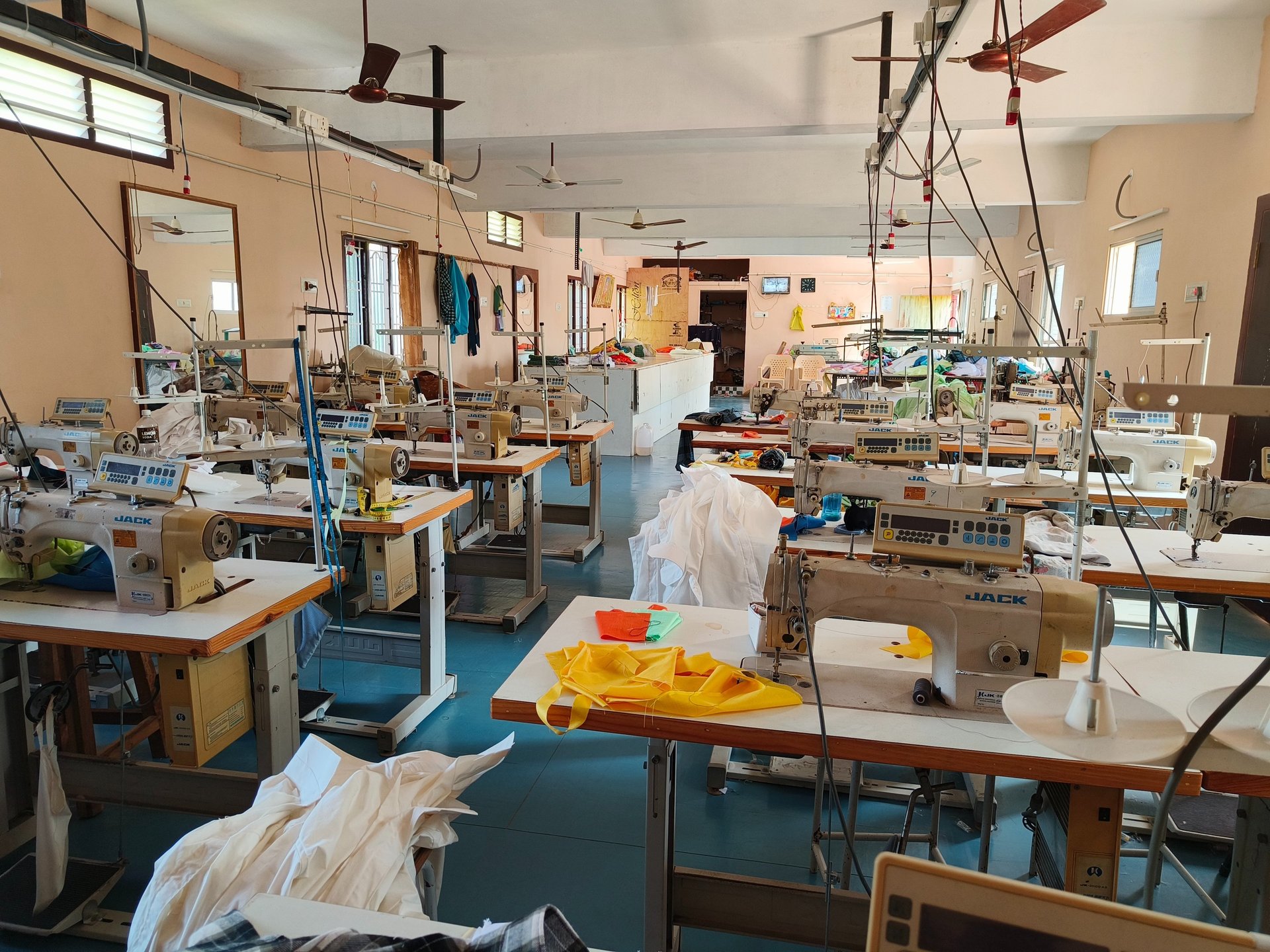 black and brown leather padded tub sofa