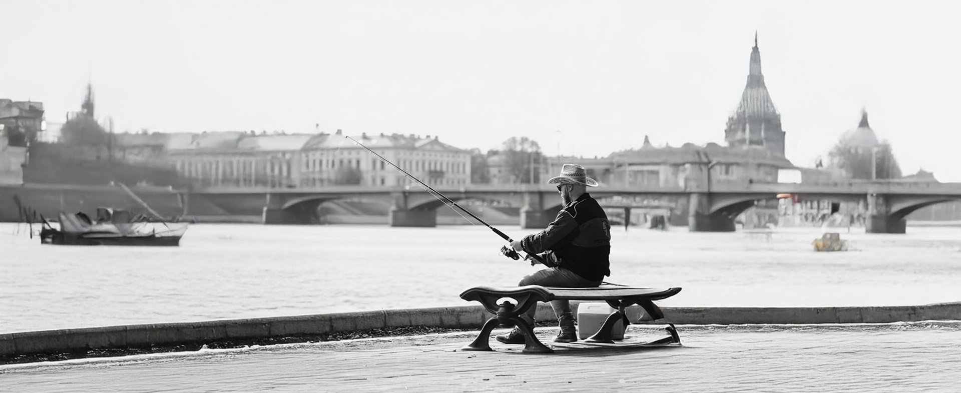 gray computer monitor