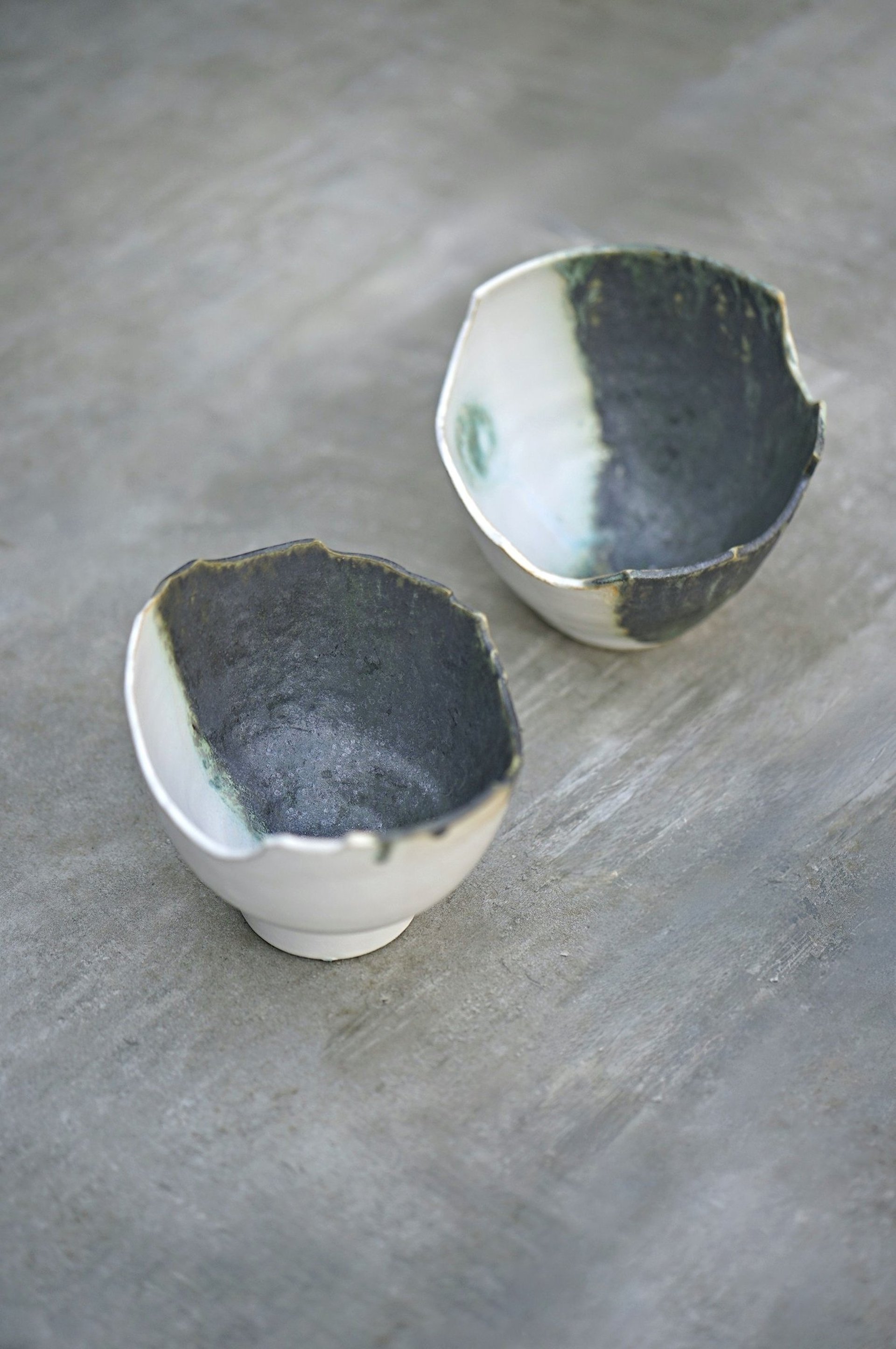 white and brown ceramic bowls