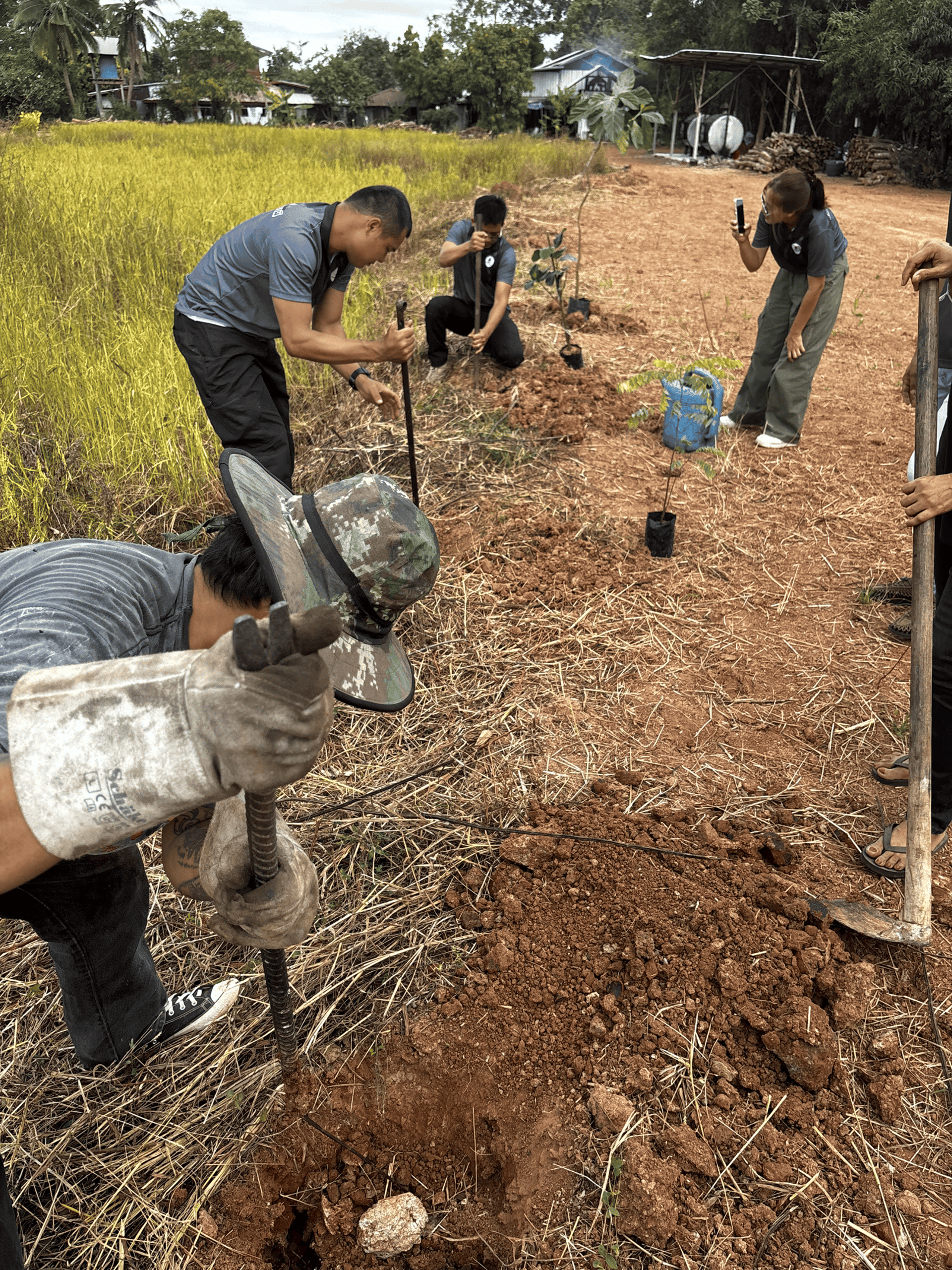 person in black long sleeve shirt holding persons hand