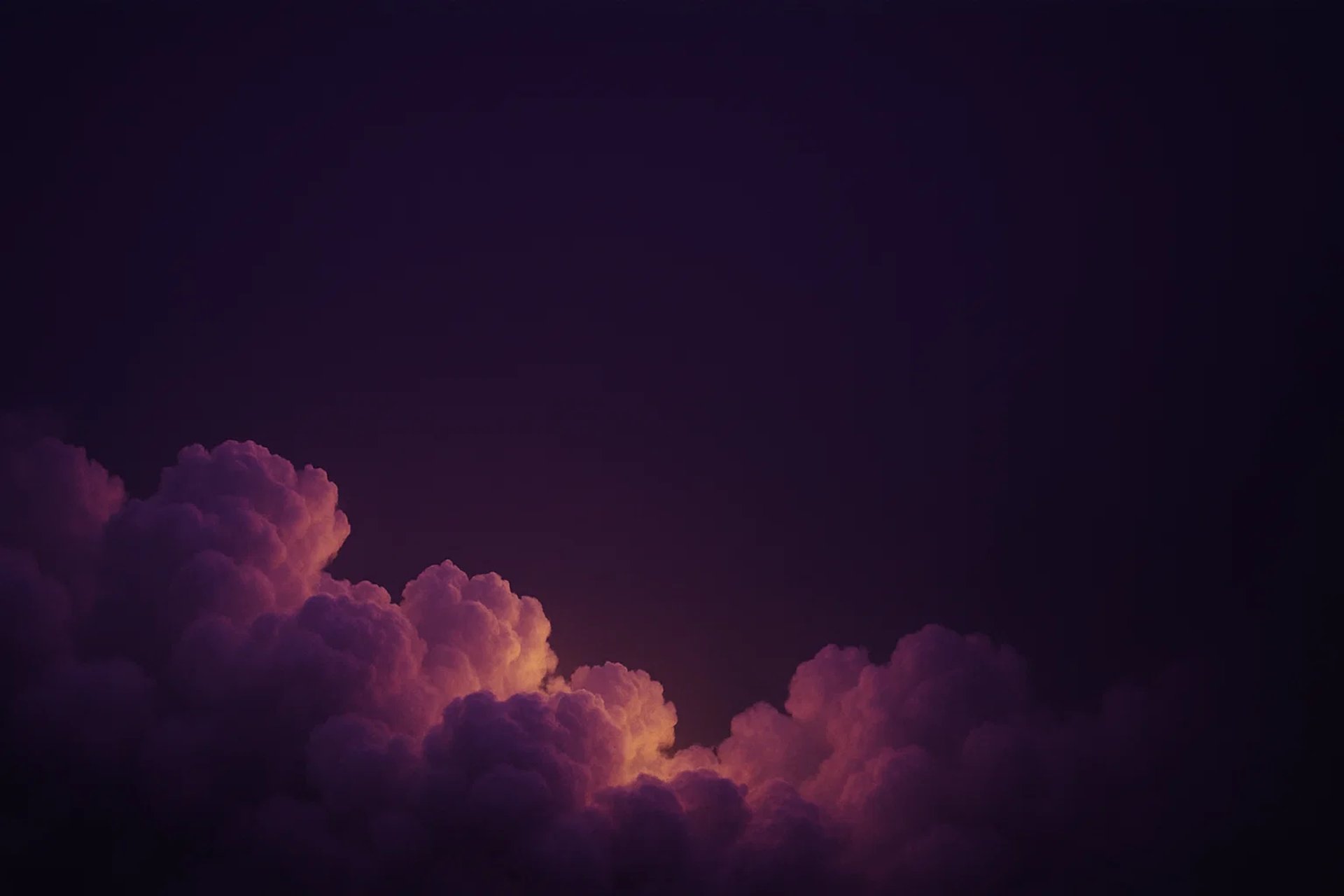 púrpura oscuro con un gradiente claro en negro. En la parte inferior de la pantalla hay espesas nubes púrpuras de luz realist