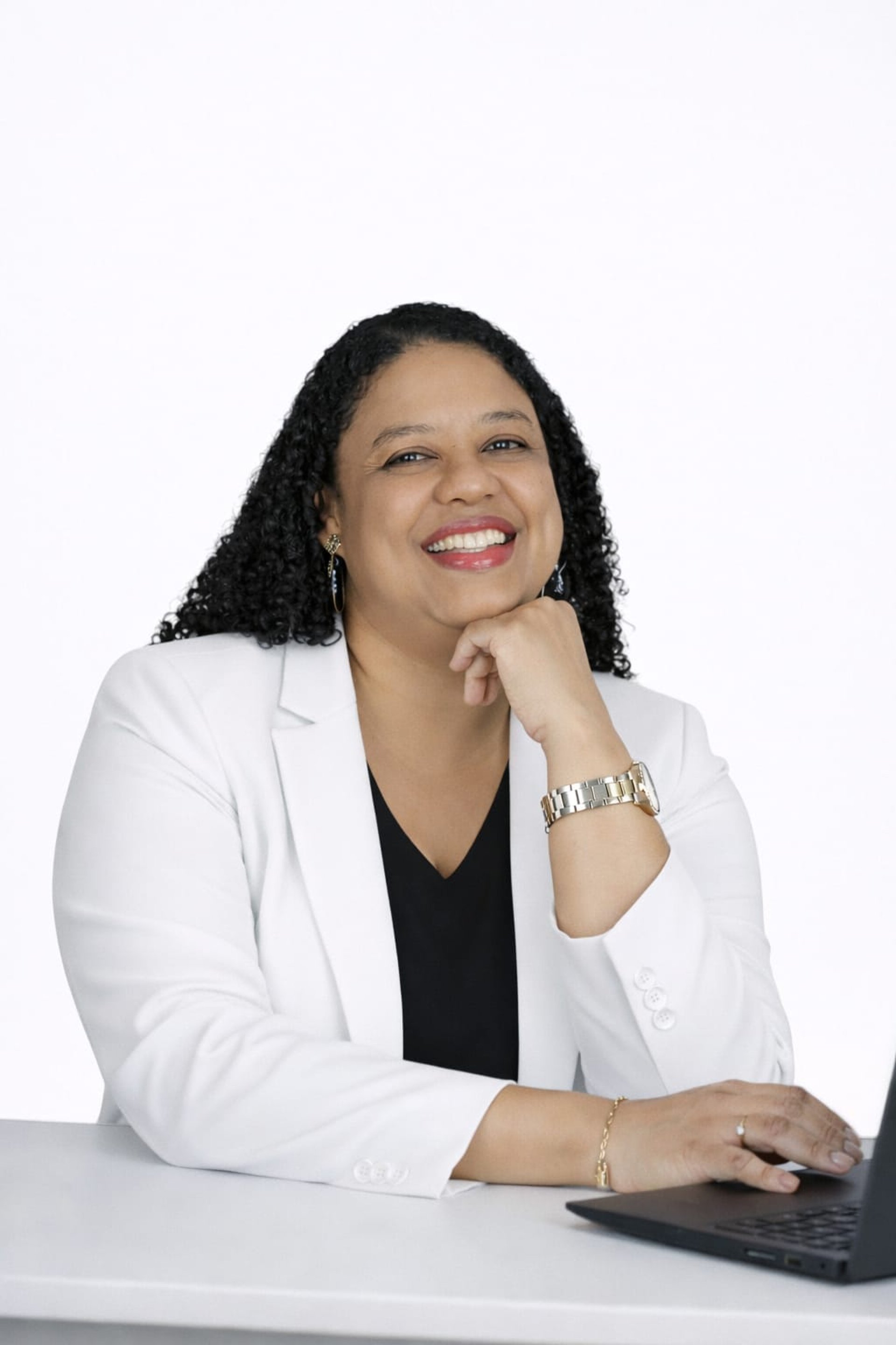 black and white bed linen