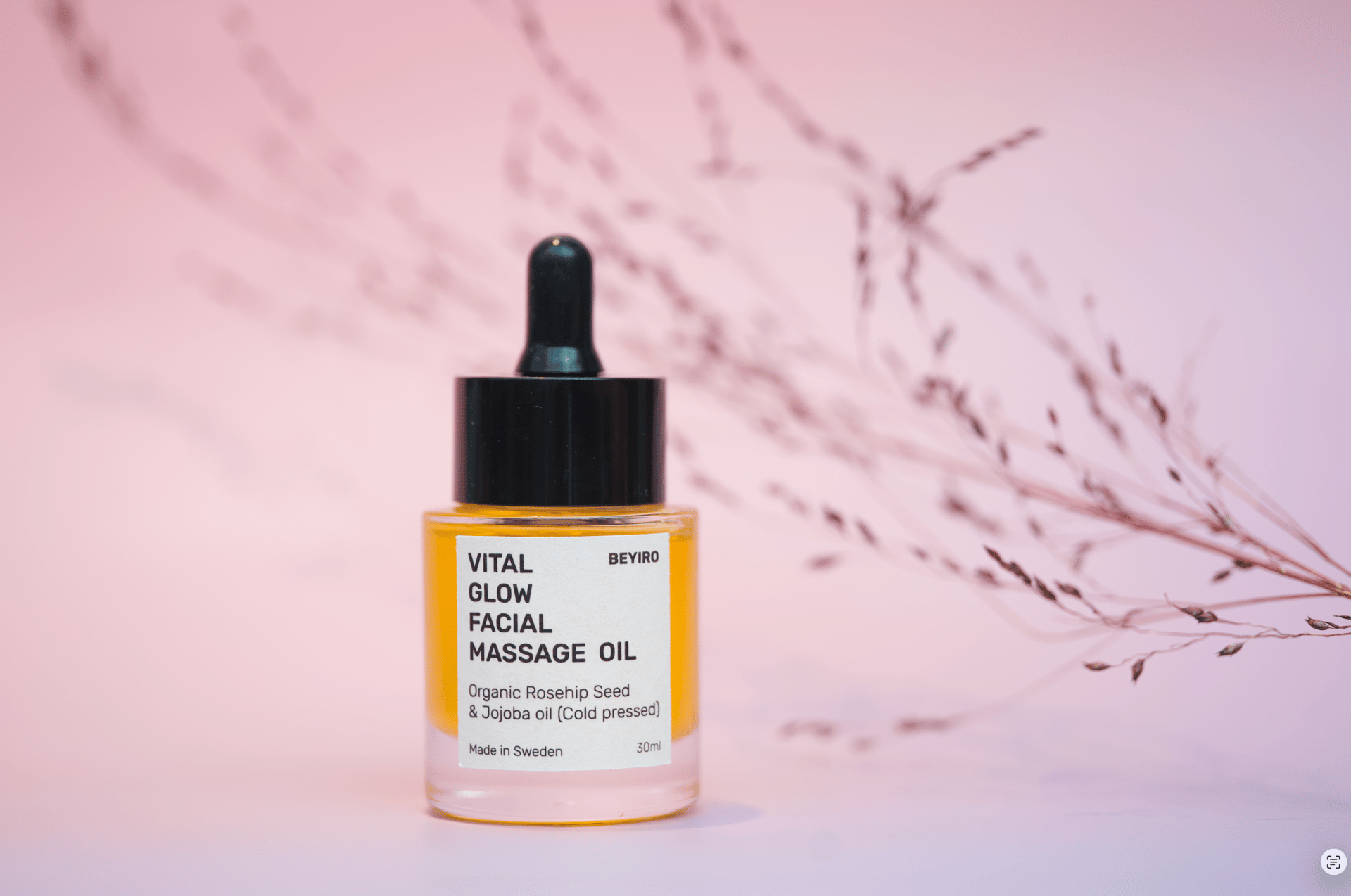 an abstract photo of a curved building with a blue sky in the background