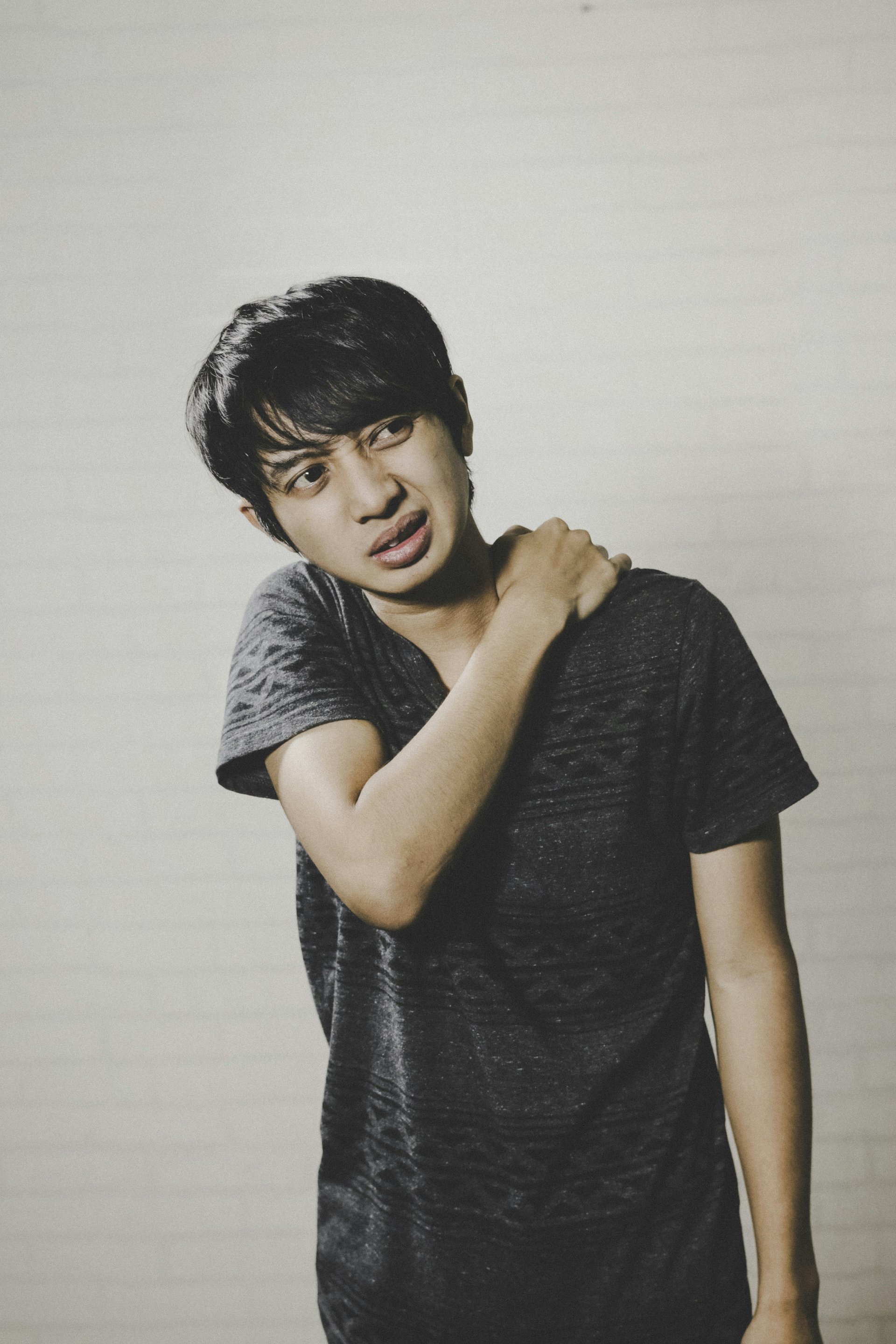 black and white bed linen