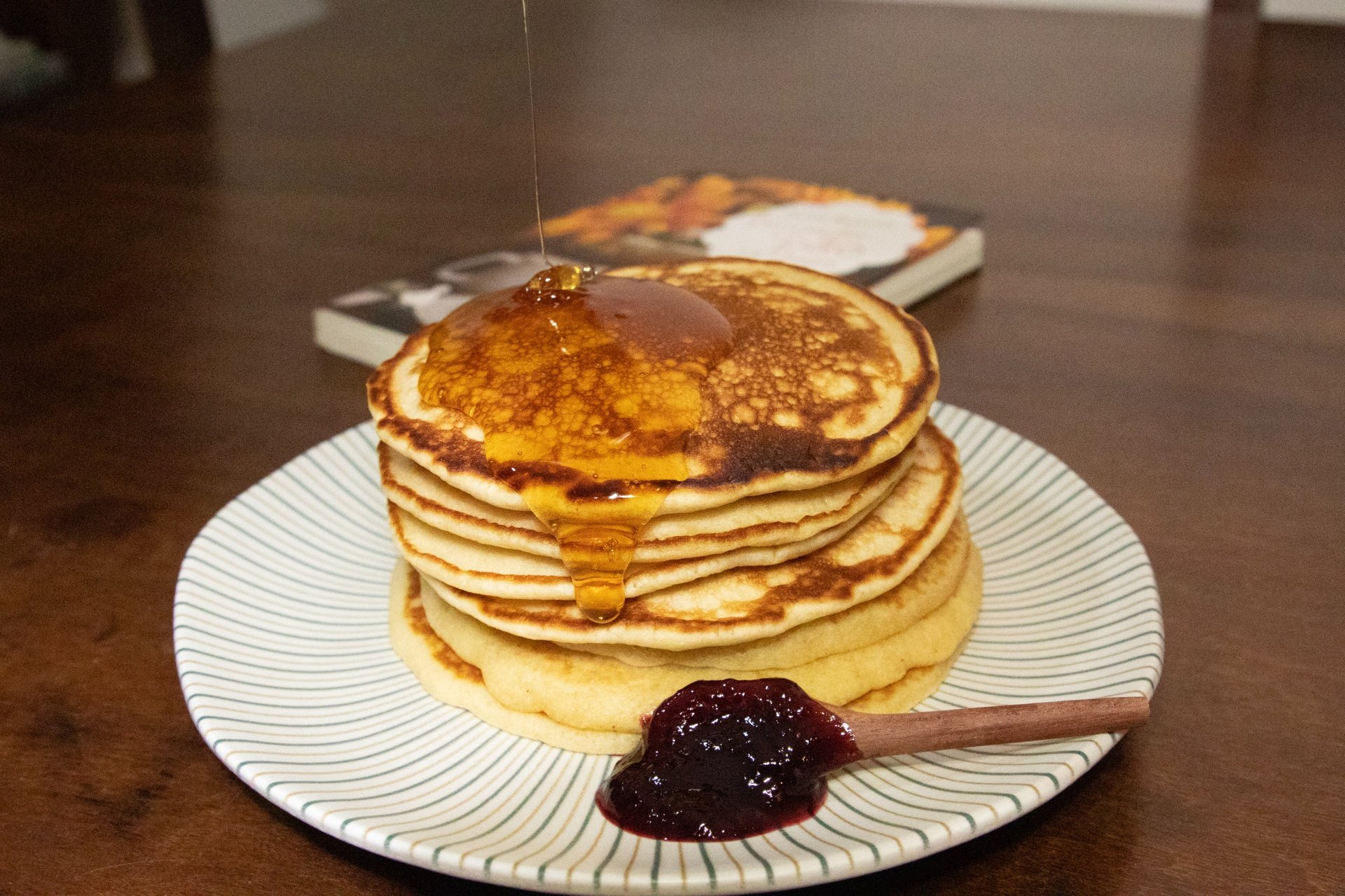 Bruschetta de tomate e manjericão. Foto: Carol Gherardi/ livro Natal Feliz