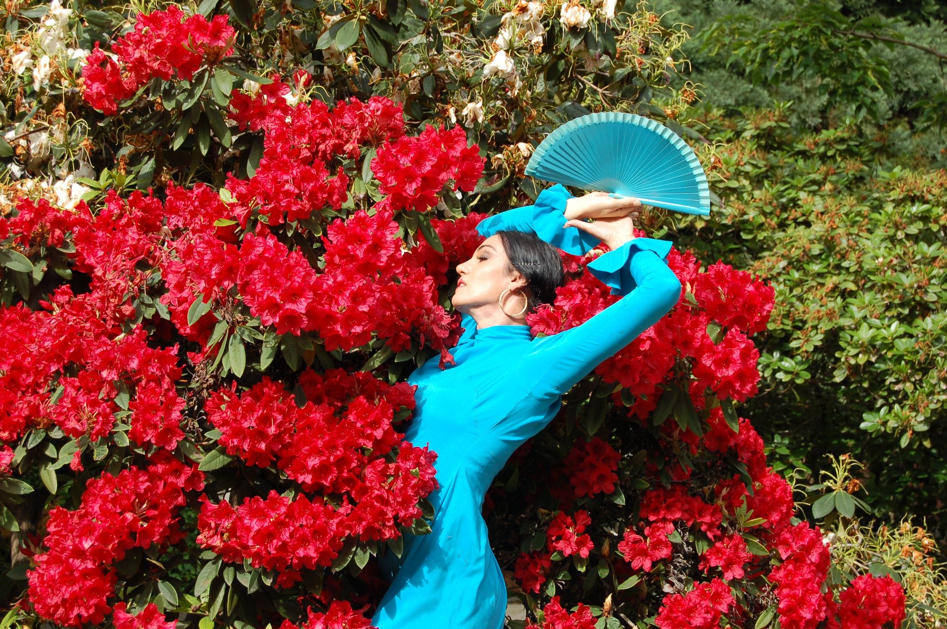black and white bed linen
