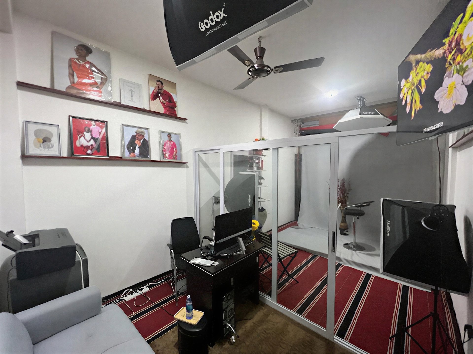 black and white bed linen