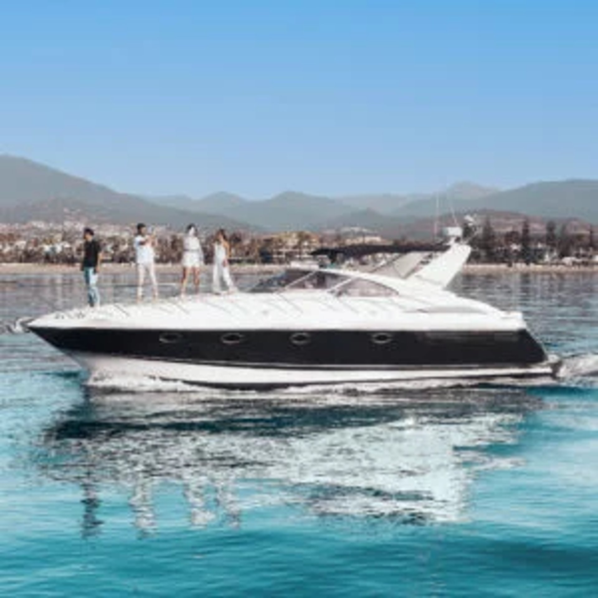 black and white bed linen