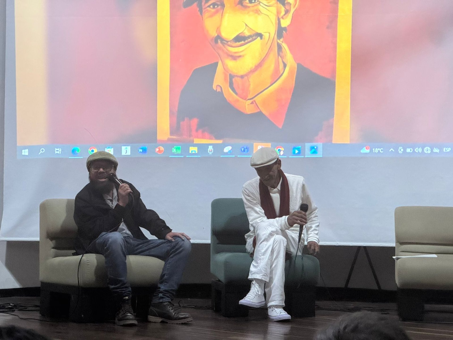 a white painted wall with white paint on it