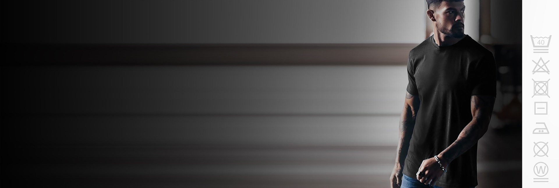 black and white bed linen