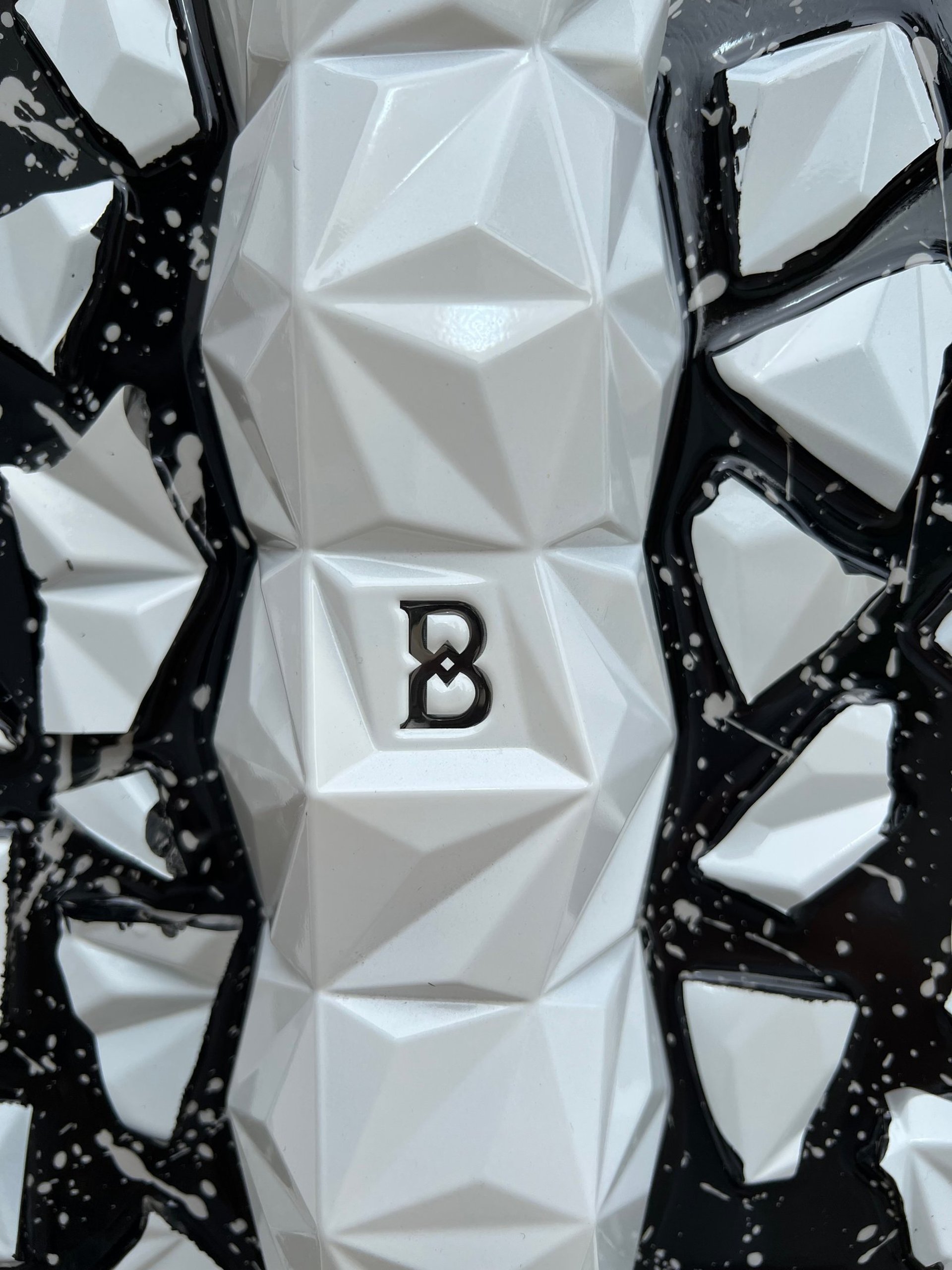 black and white bed linen