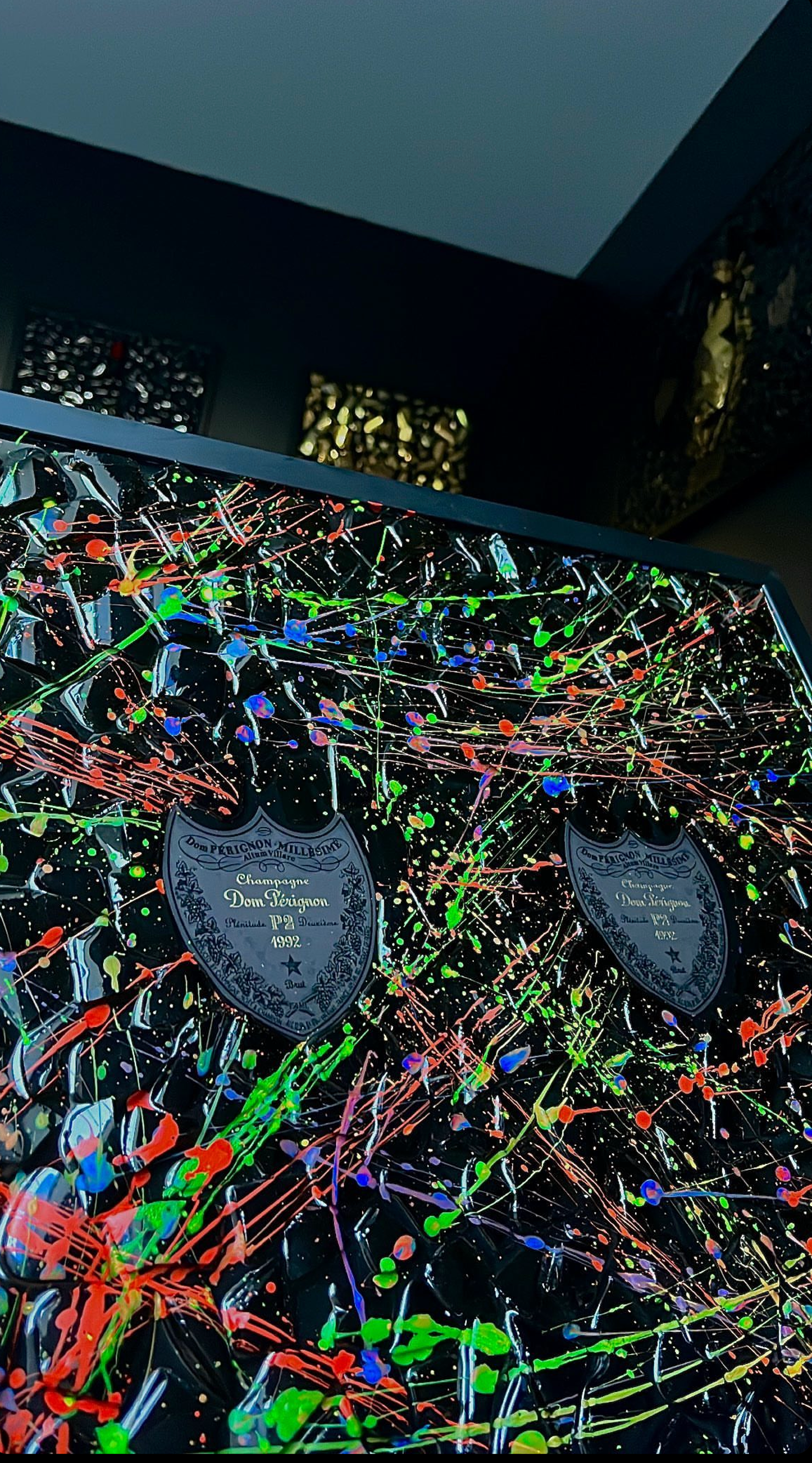 gray computer monitor