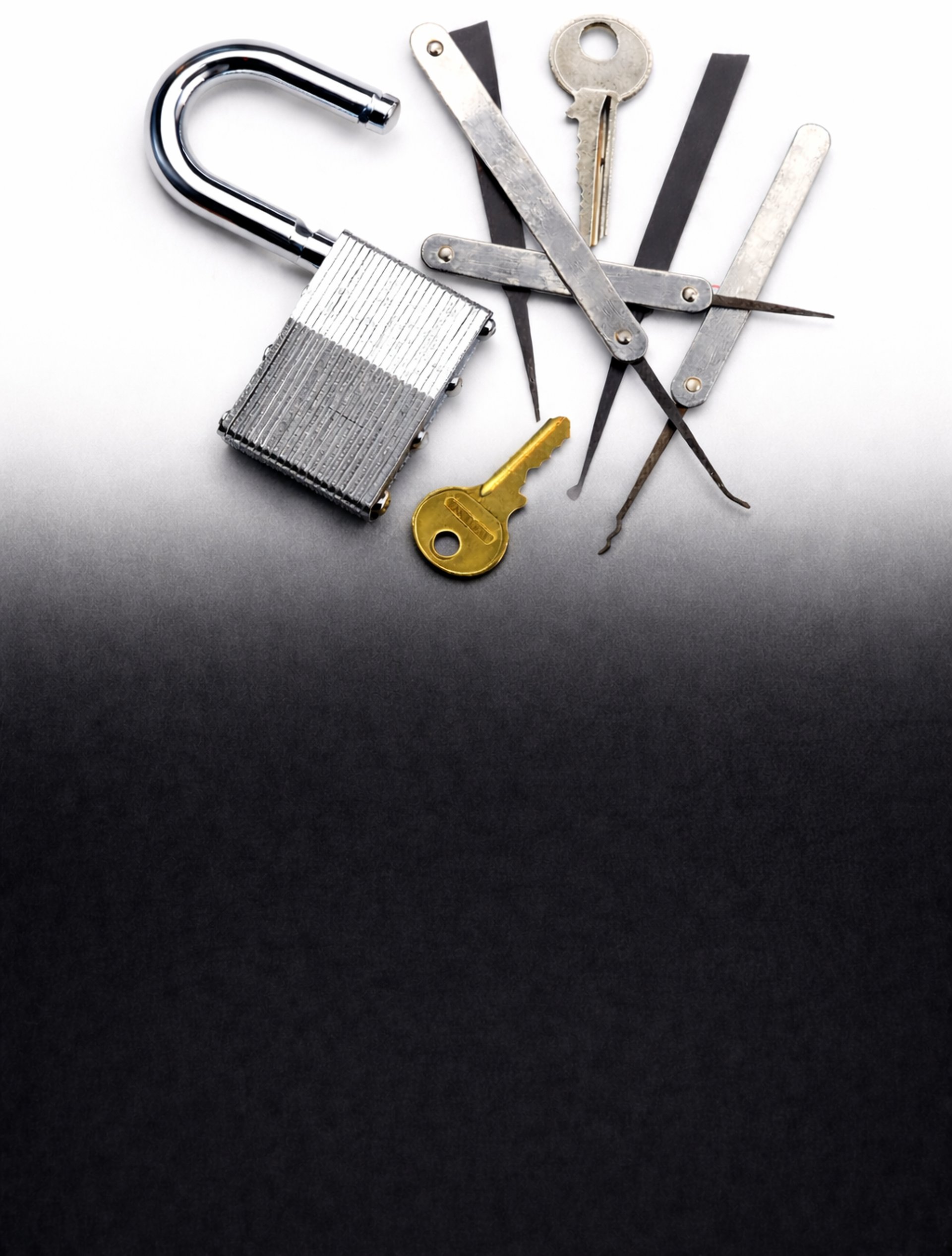 black and white bed linen