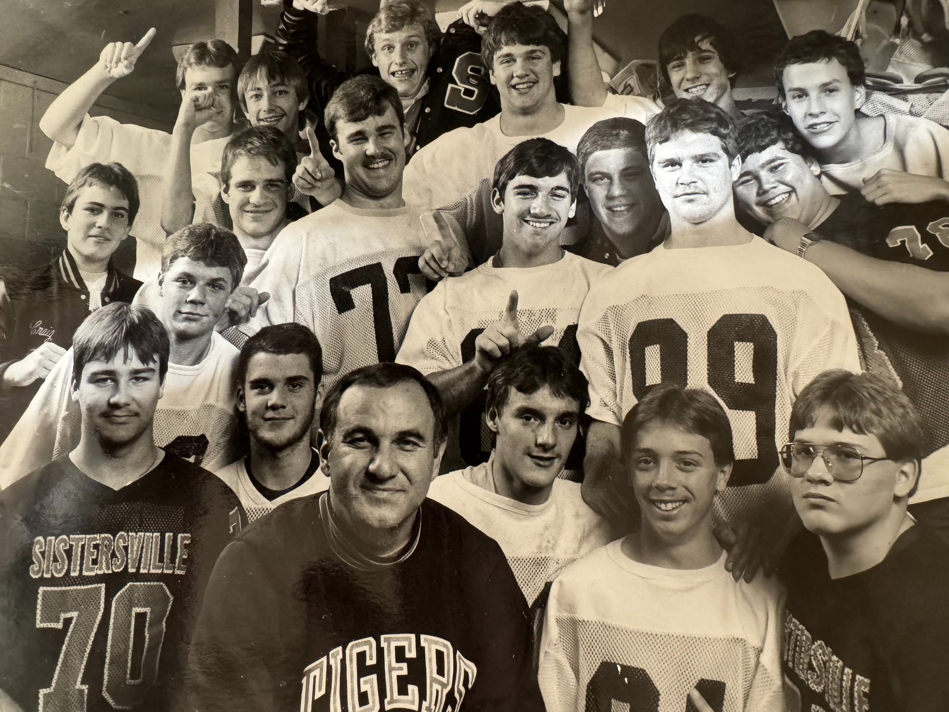 black and white bed linen