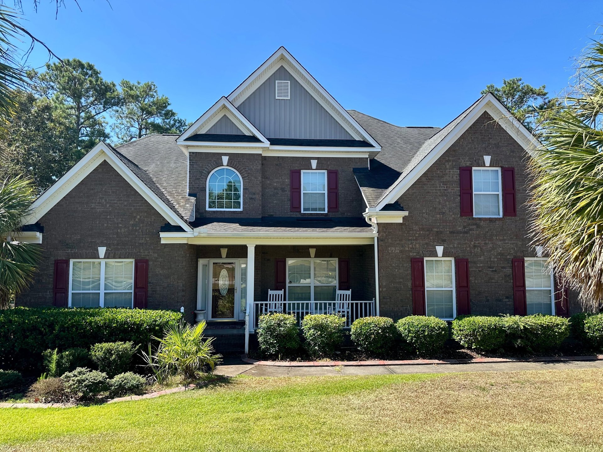 gray computer monitor