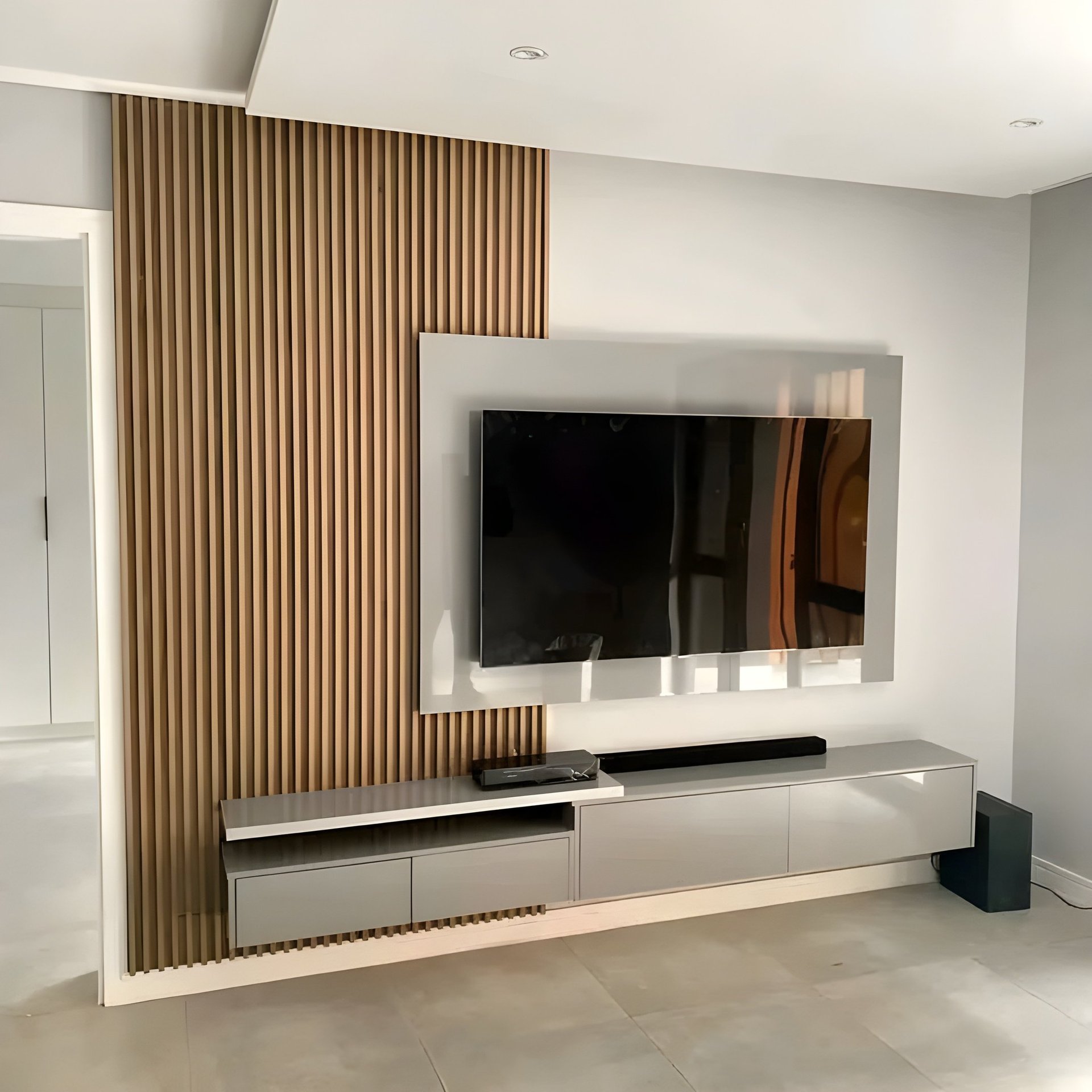 black and white bed linen