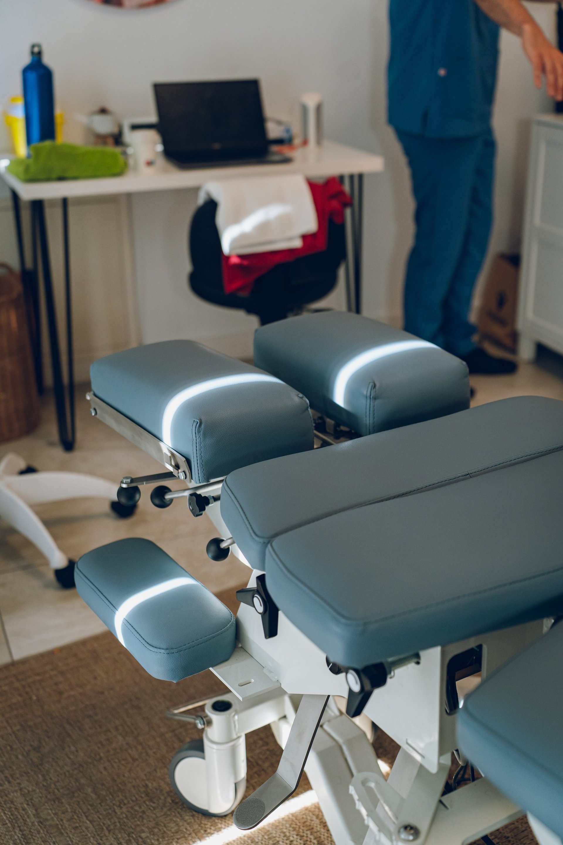 black and white bed linen